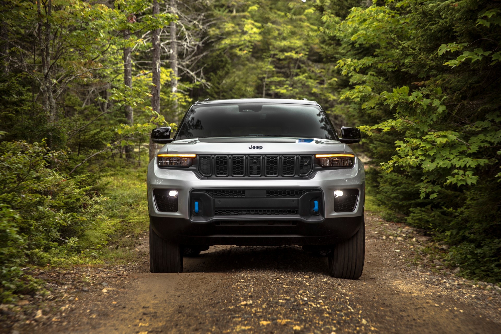 The 2022 Jeep Grand Cherokee 4xe Is One Pricey Plug-In Hybrid, Starts At Nearly $58,000
