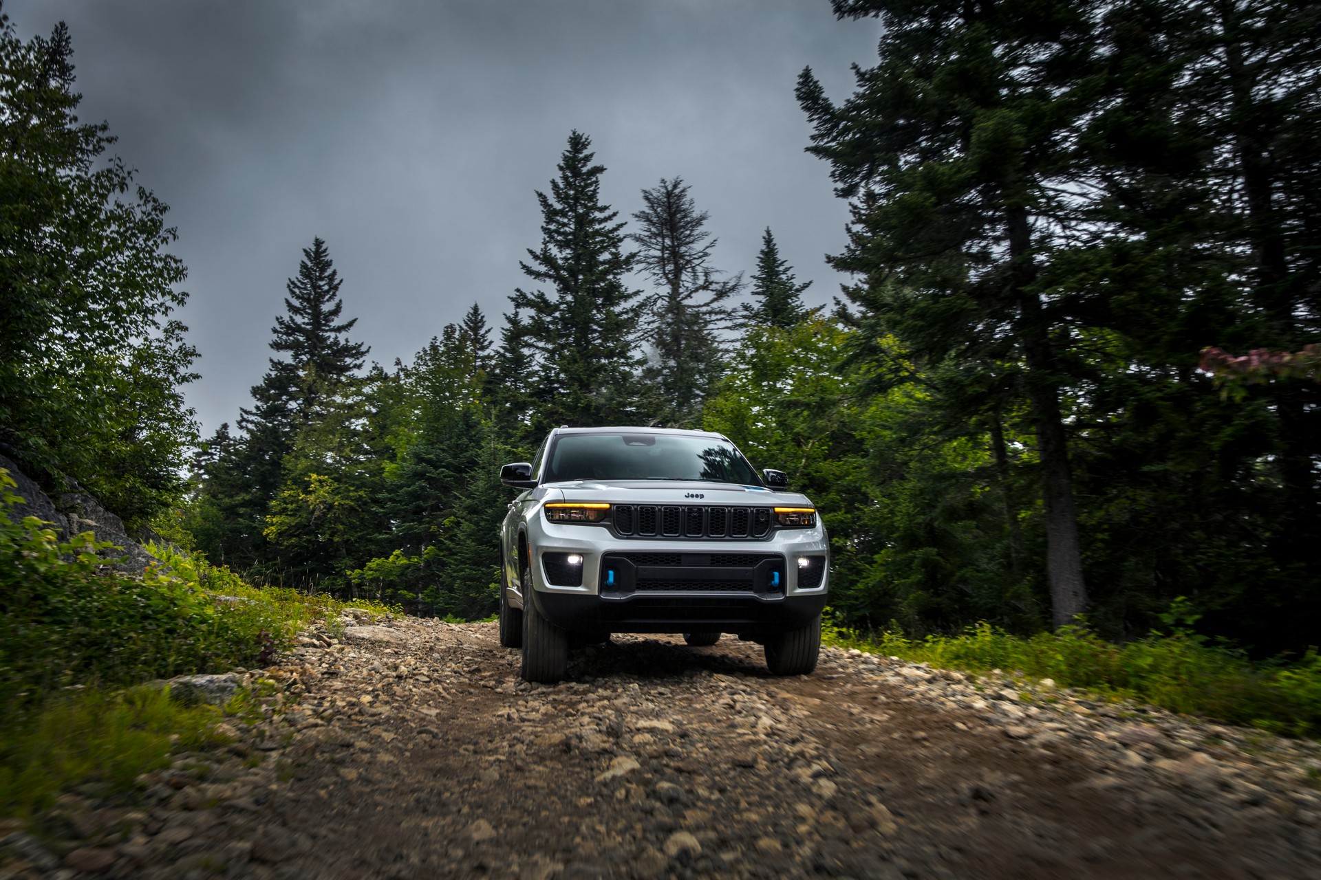The 2022 Jeep Grand Cherokee 4xe Is One Pricey Plug-In Hybrid, Starts At Nearly $58,000
