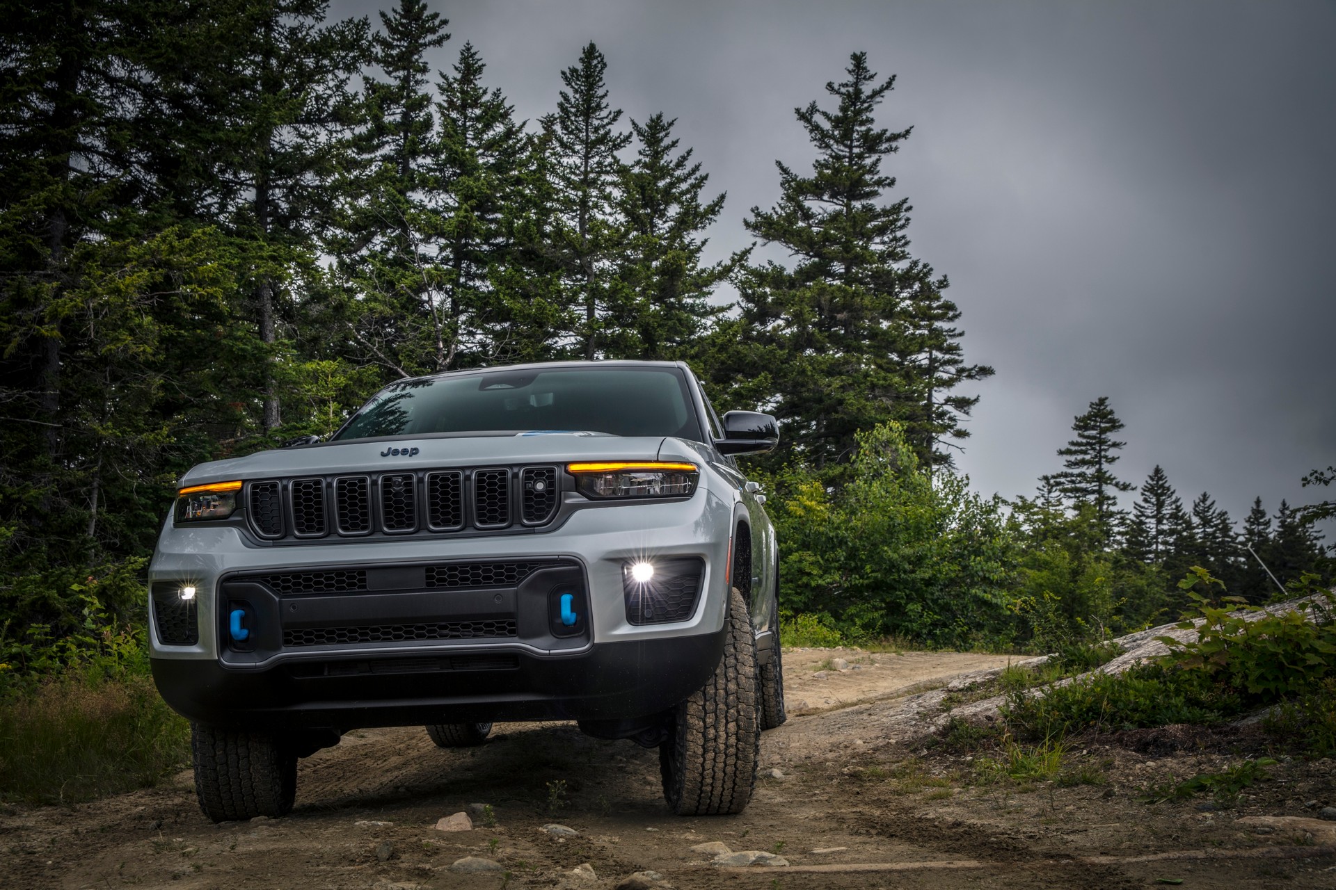 The 2022 Jeep Grand Cherokee 4xe Is One Pricey Plug-In Hybrid, Starts At Nearly $58,000