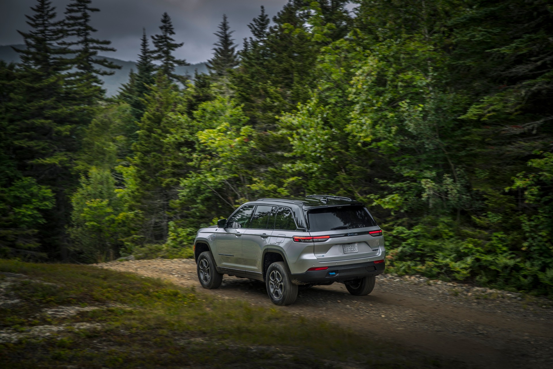 The 2022 Jeep Grand Cherokee 4xe Is One Pricey Plug-In Hybrid, Starts At Nearly $58,000
