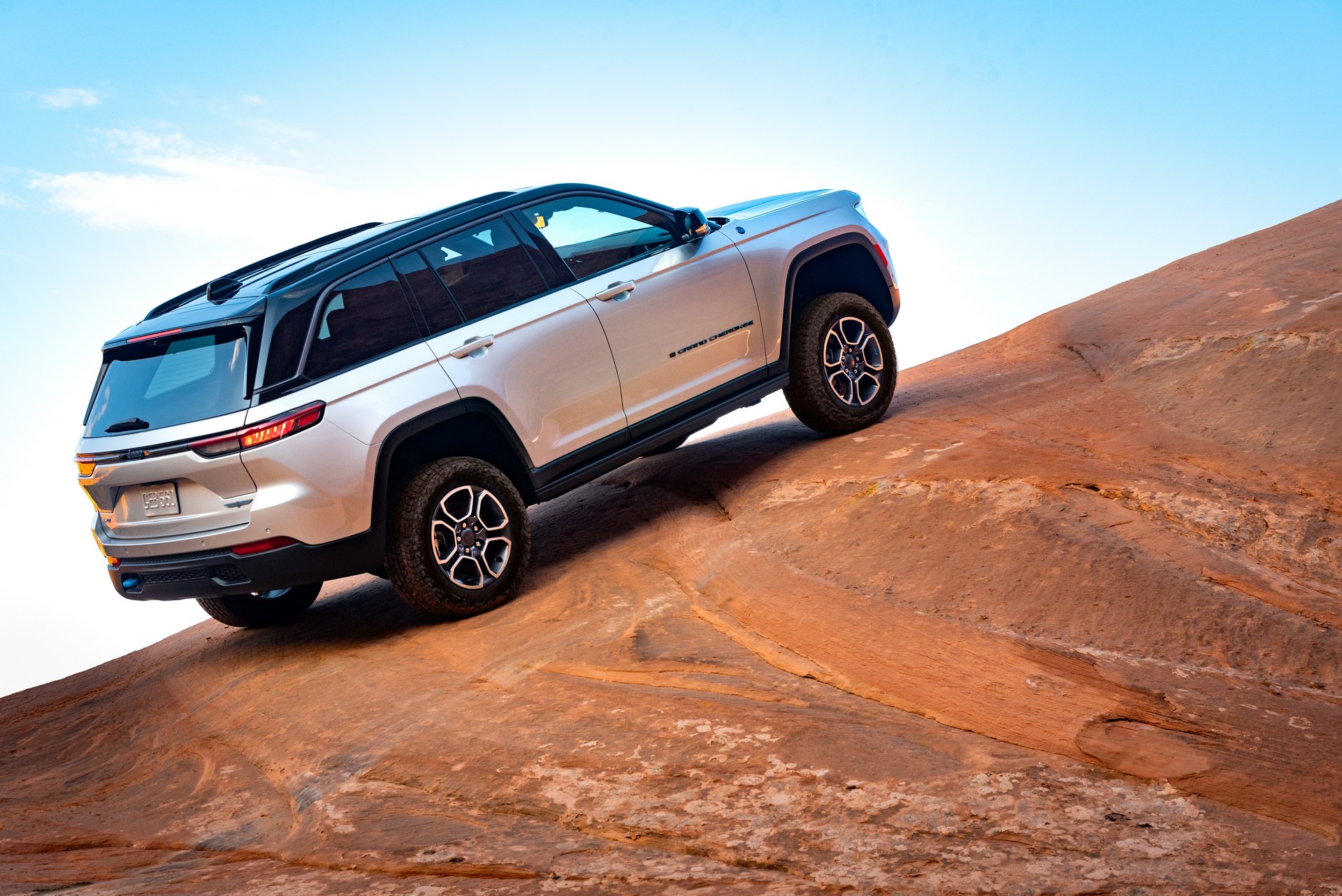 The 2022 Jeep Grand Cherokee 4xe Is One Pricey Plug-In Hybrid, Starts At Nearly $58,000