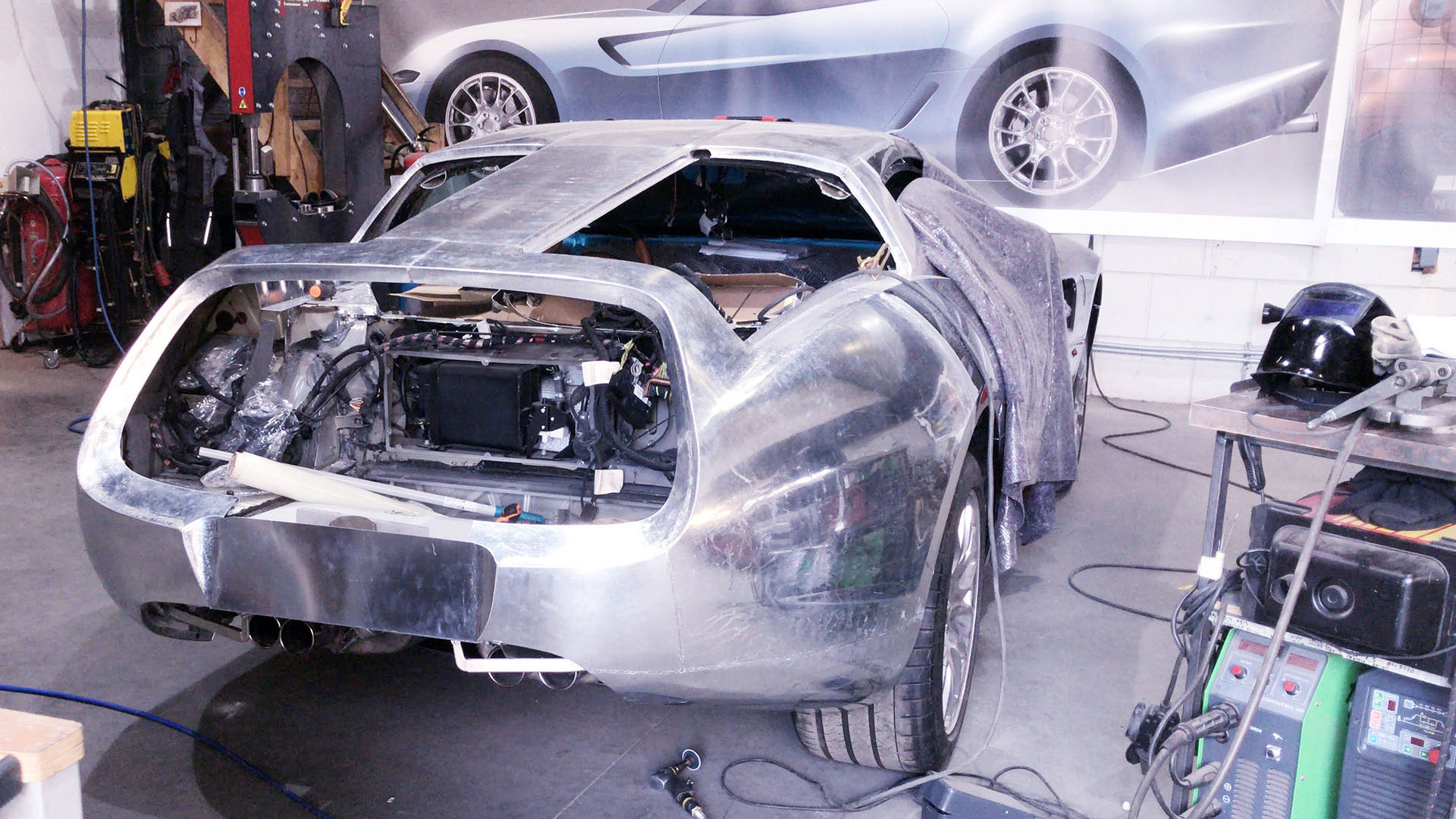 After 12 Months Of Work, NvR’s Dayton Shooting Brake Hommage Is Being Sculpted Out Of Aluminum
