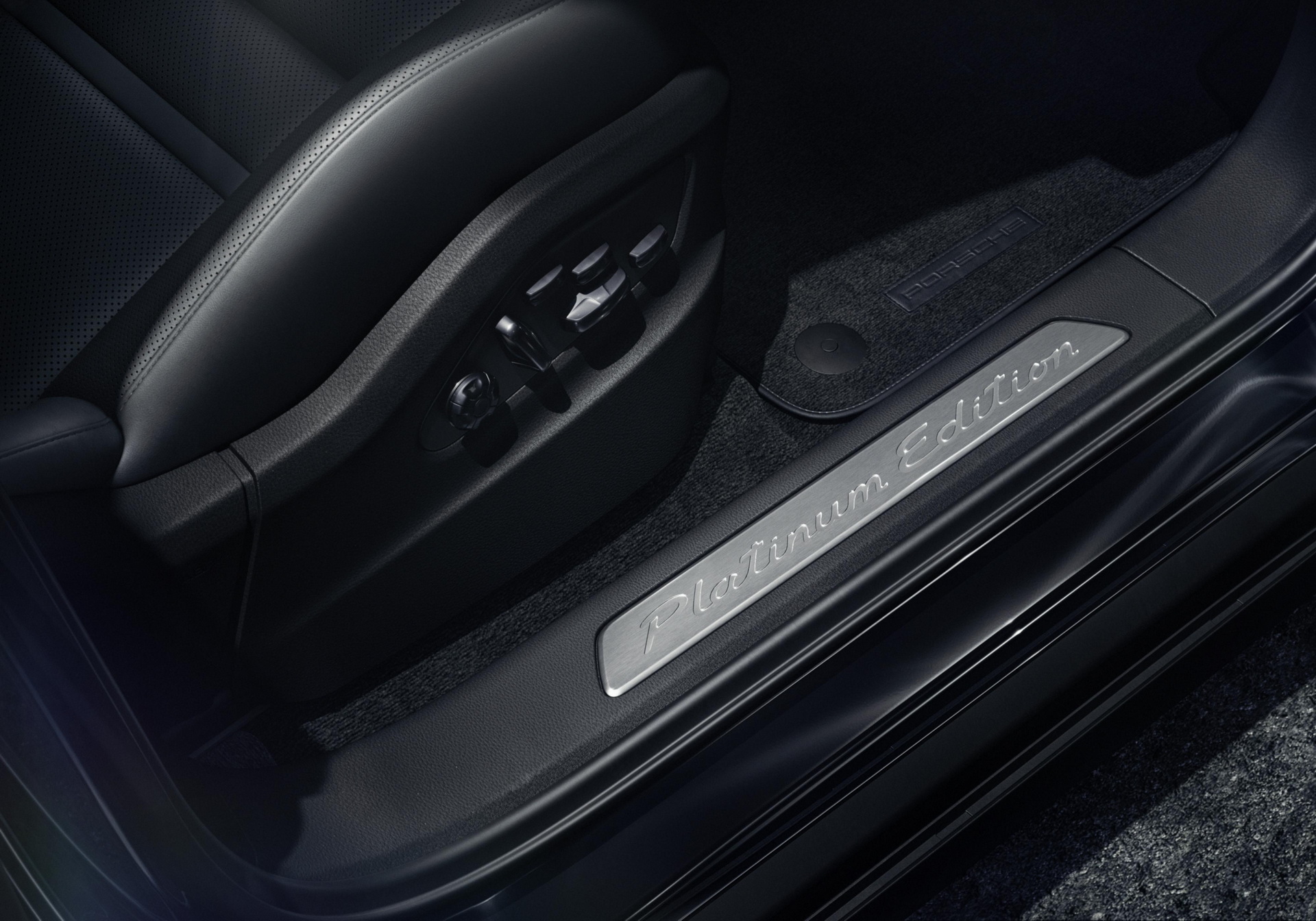 Porsche Expands 2022 Cayenne Range With New Platinum Edition Models