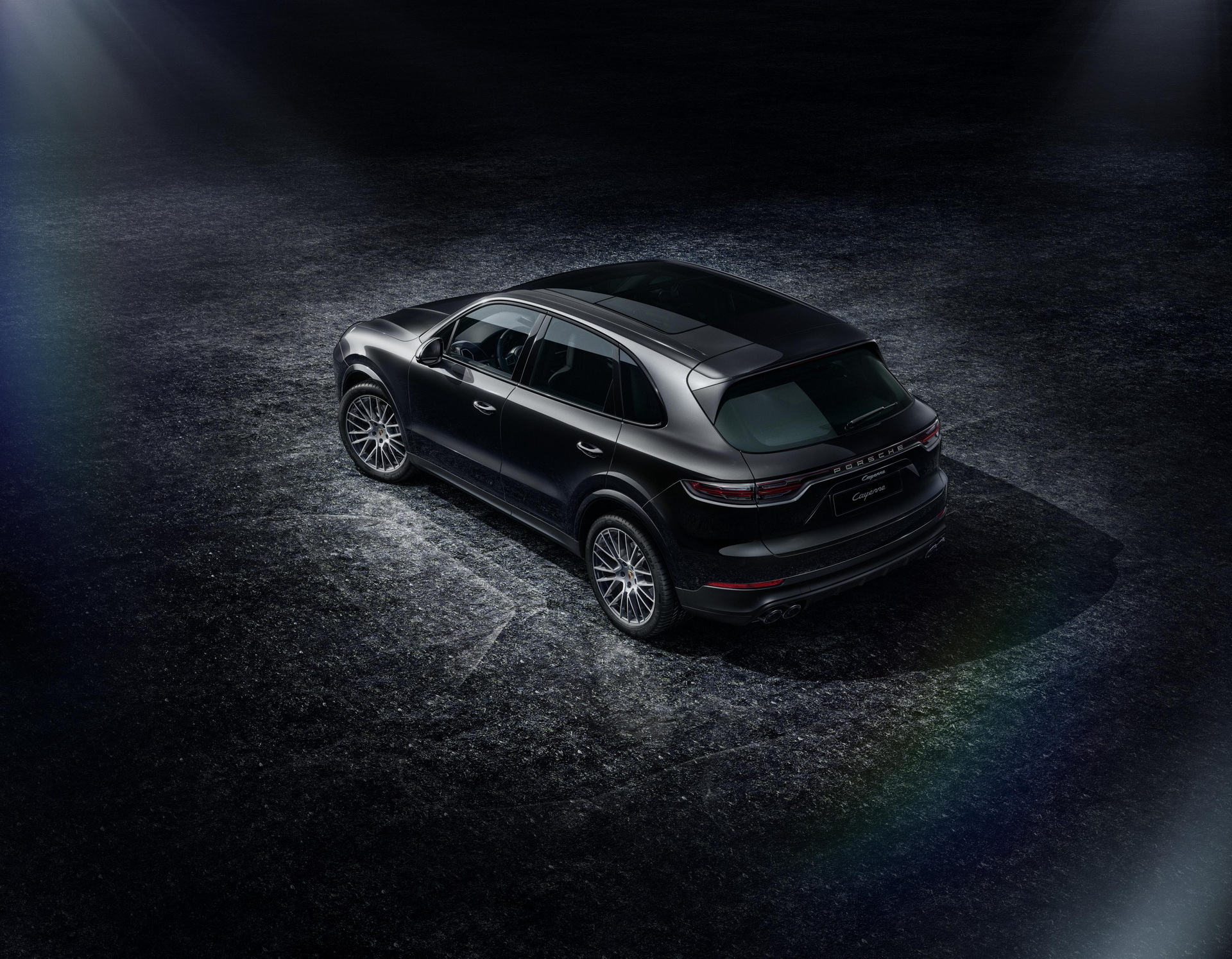 Porsche Expands 2022 Cayenne Range With New Platinum Edition Models