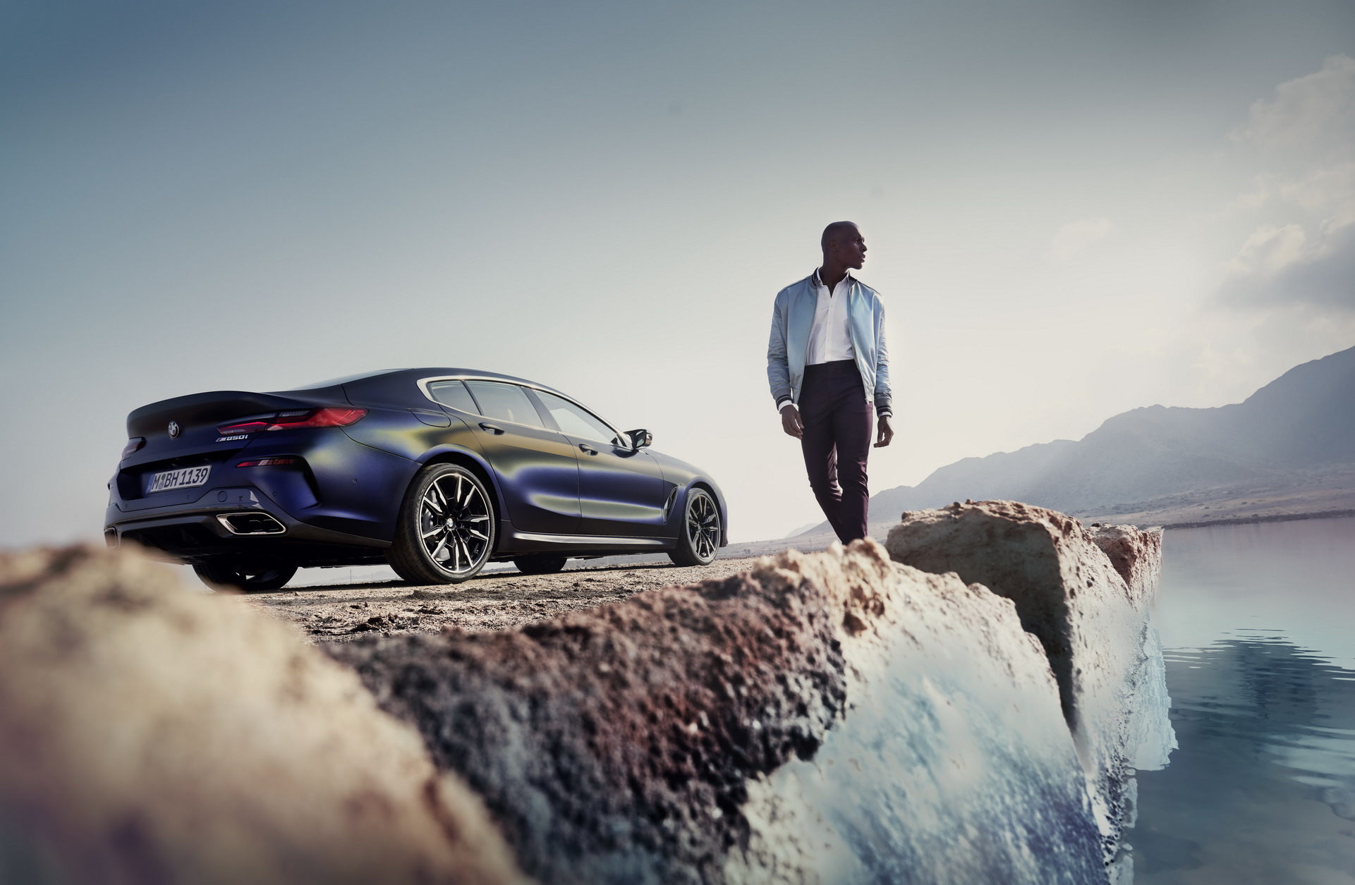 2023 BMW M8 And 8-Series Facelift Light Up With Glowing Grille And New Tech