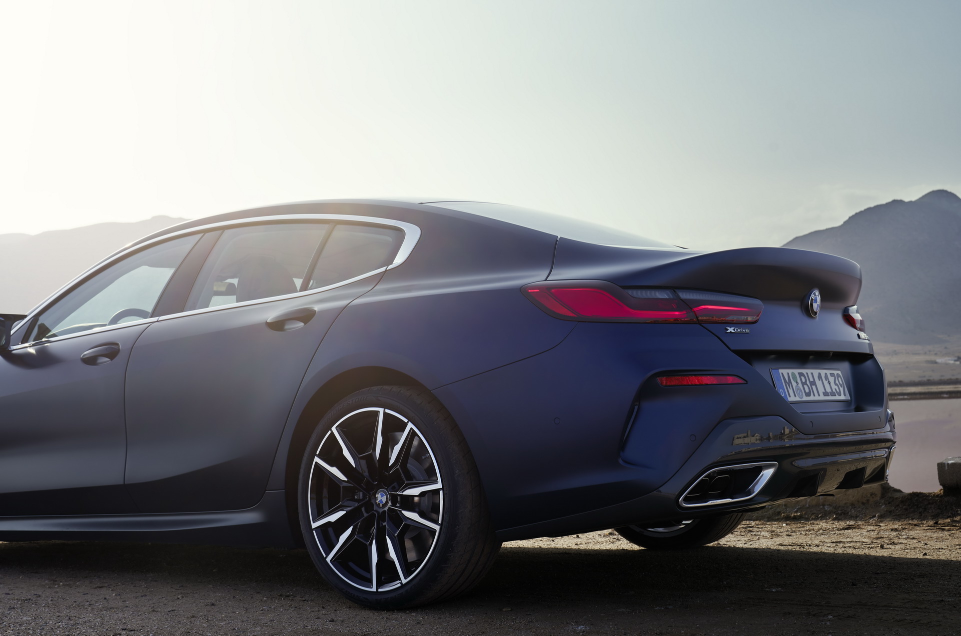 2023 BMW M8 And 8-Series Facelift Light Up With Glowing Grille And New Tech