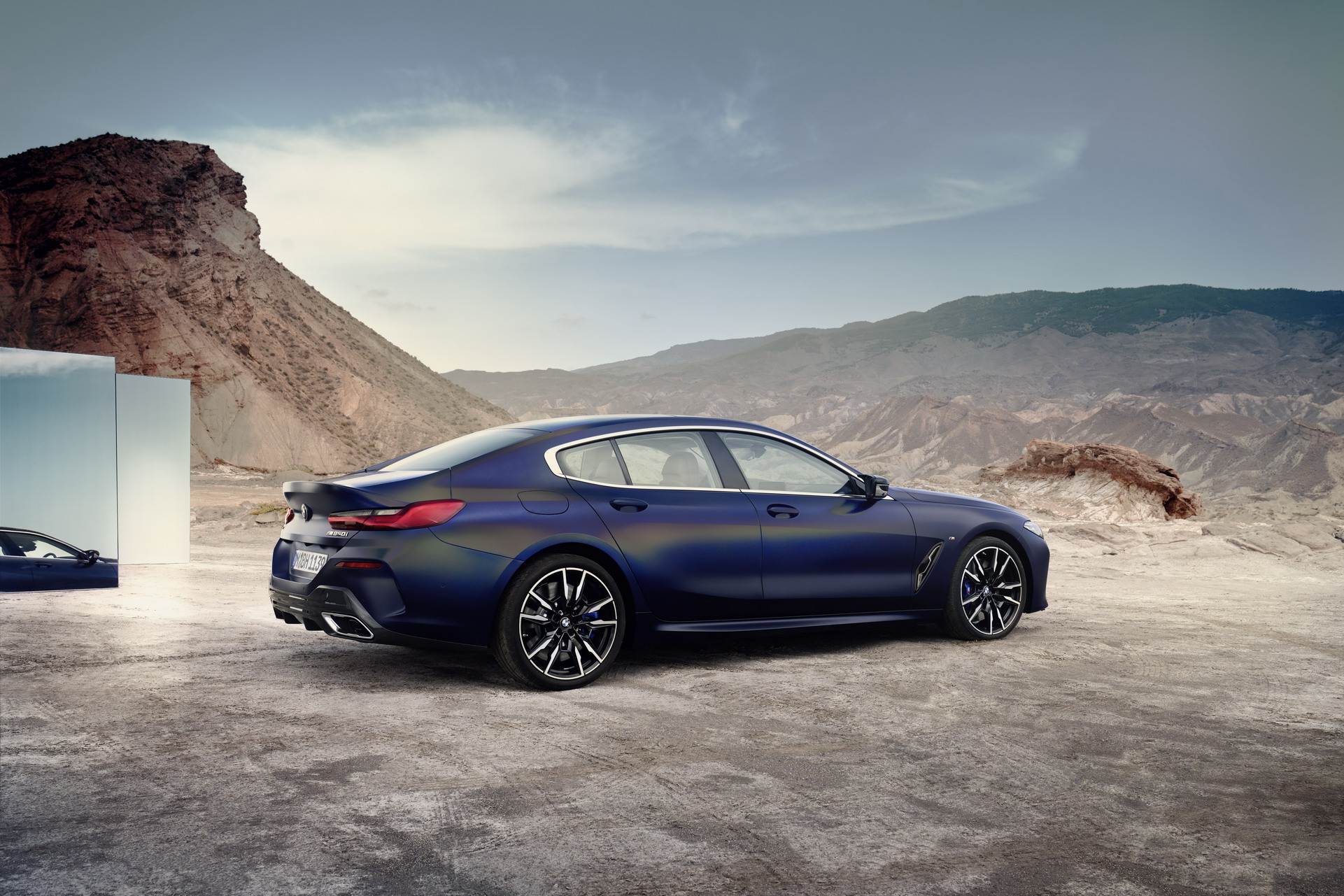 2023 BMW M8 And 8-Series Facelift Light Up With Glowing Grille And New Tech