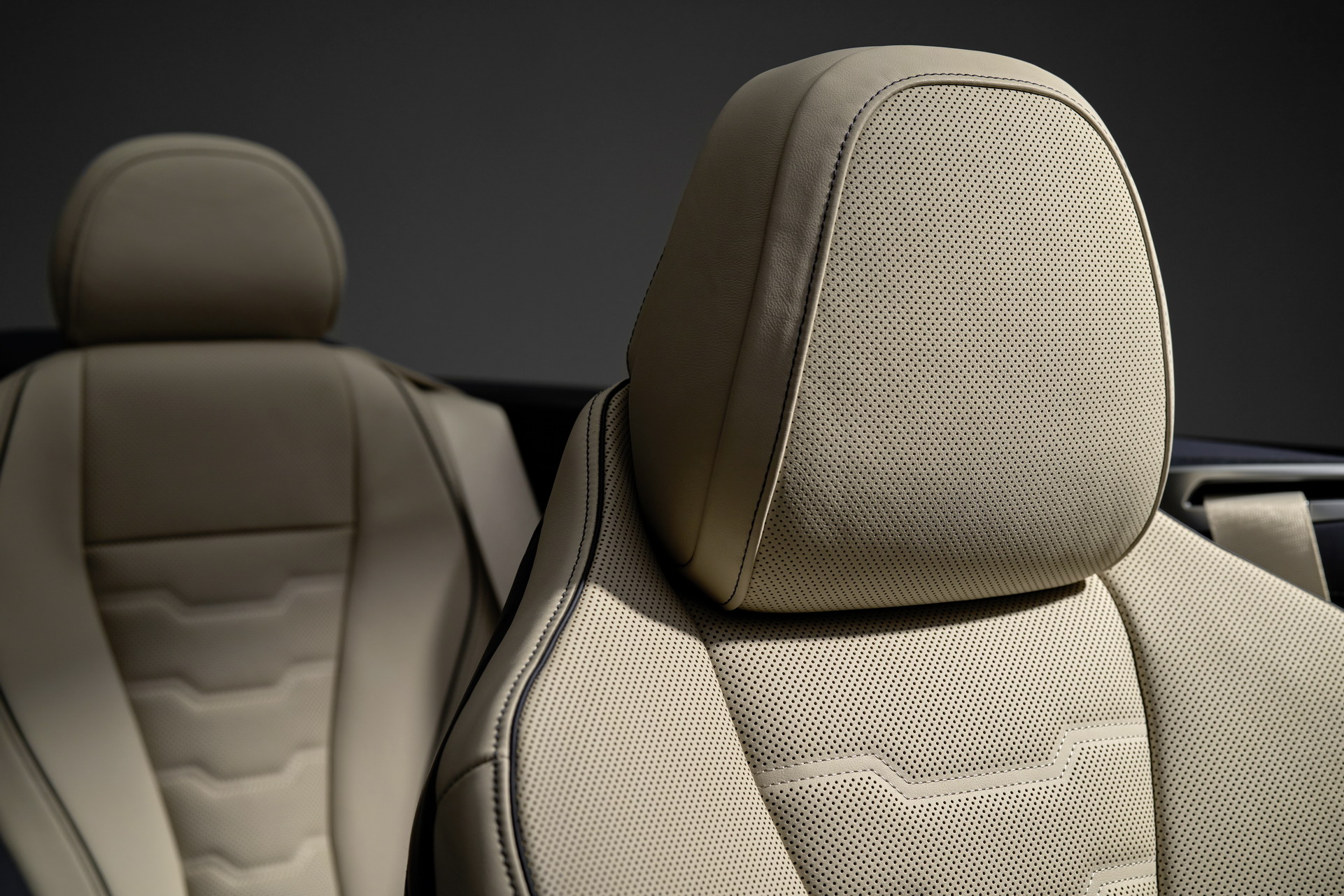 2023 BMW M8 And 8-Series Facelift Light Up With Glowing Grille And New Tech