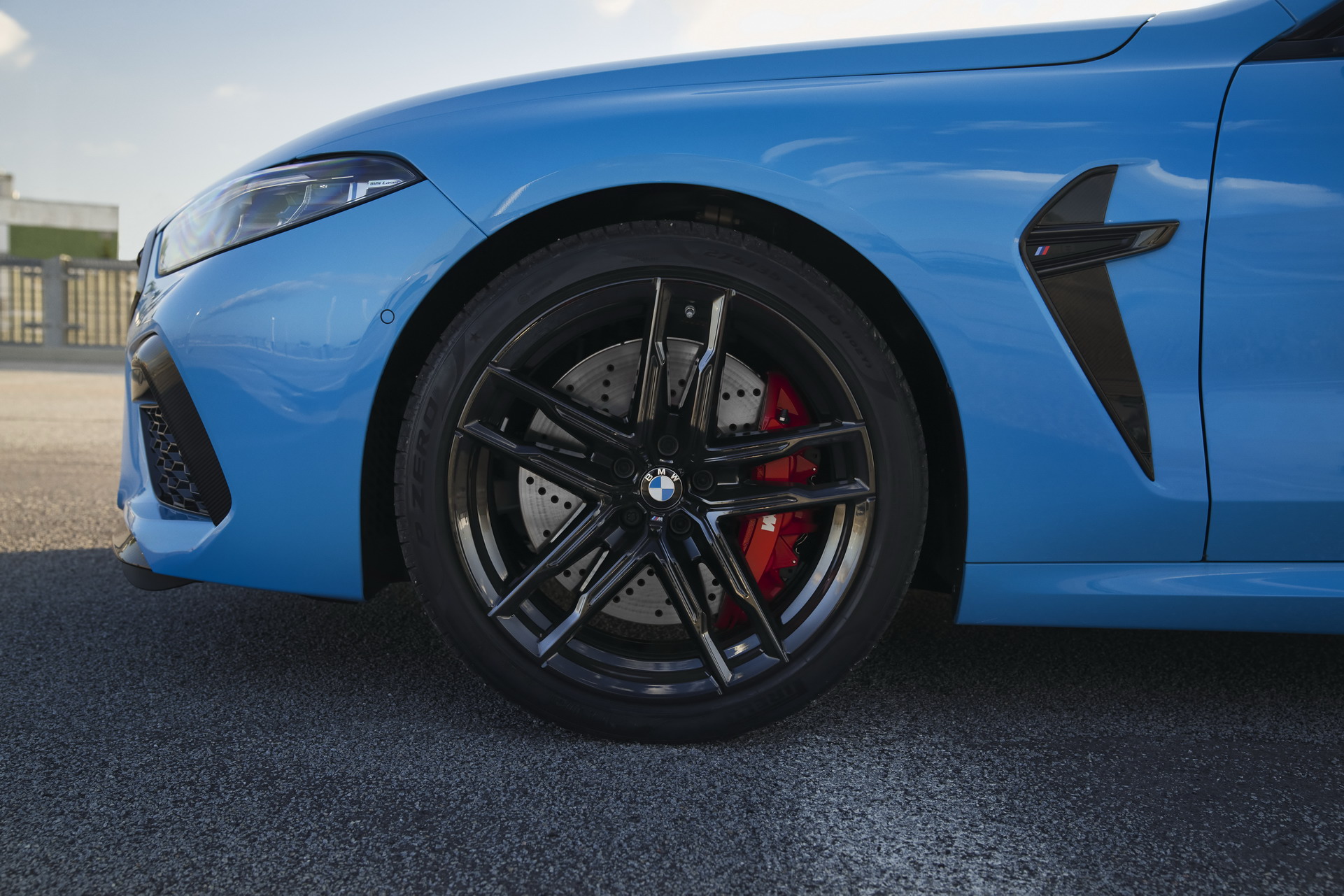 2023 BMW M8 And 8-Series Facelift Light Up With Glowing Grille And New Tech