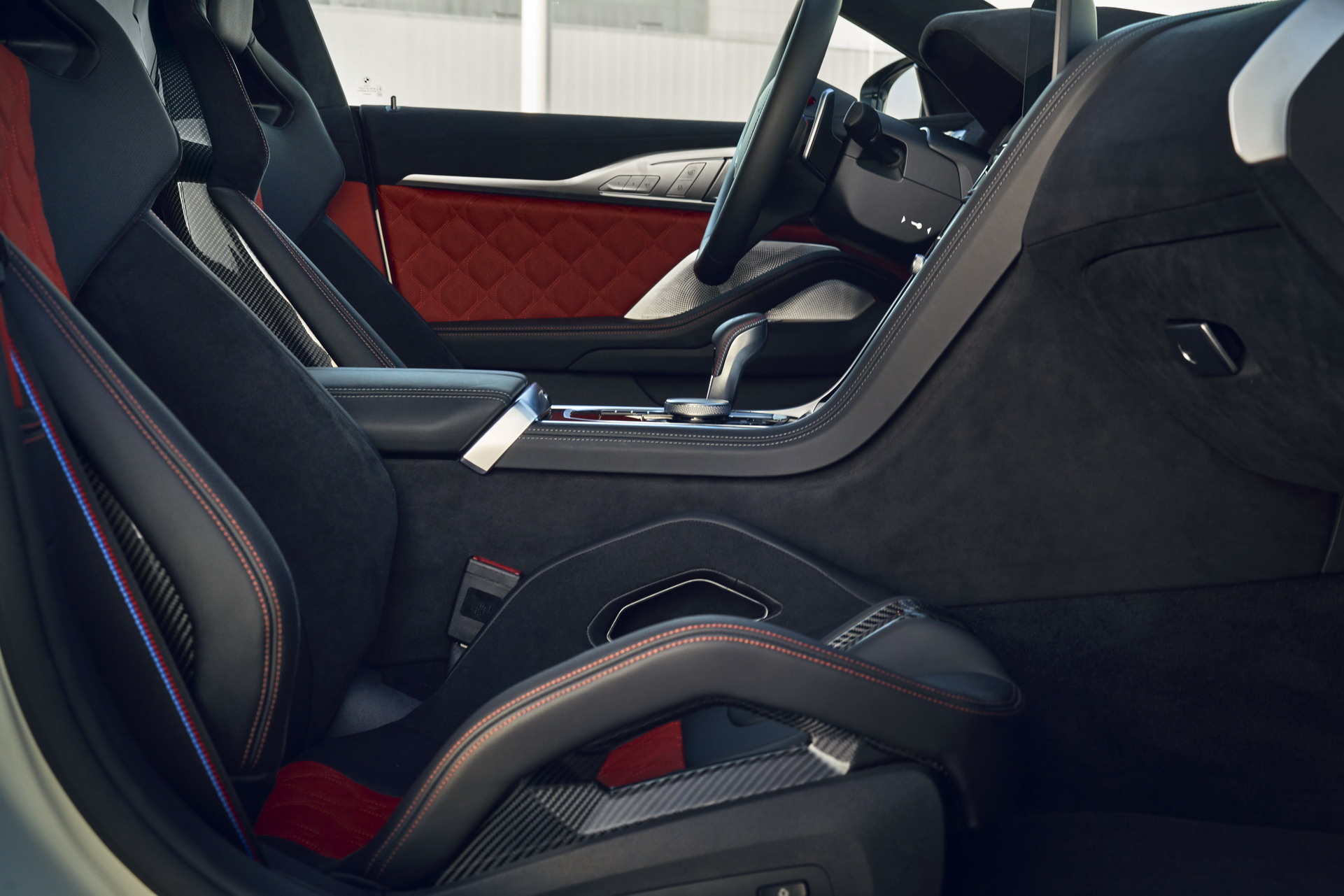 2023 BMW M8 And 8-Series Facelift Light Up With Glowing Grille And New Tech