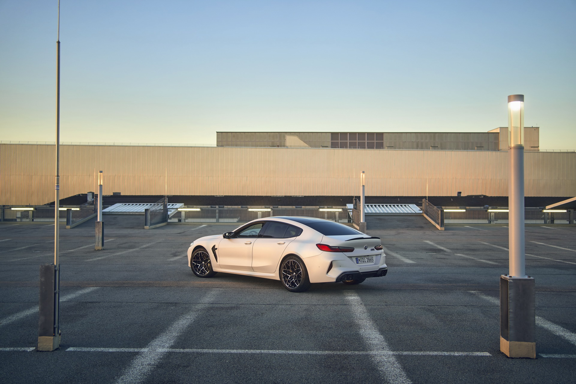 2023 BMW M8 And 8-Series Facelift Light Up With Glowing Grille And New Tech