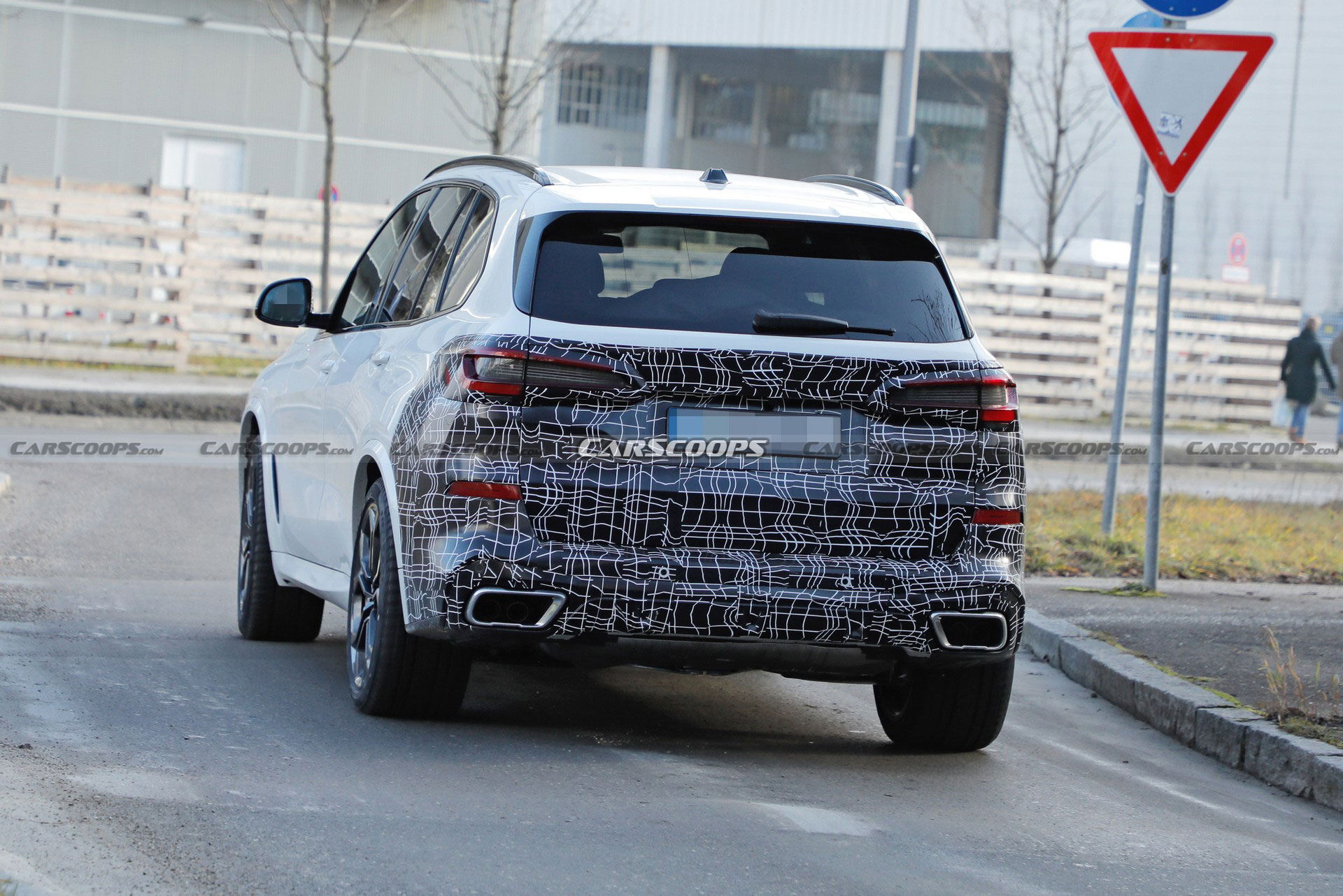 2024 BMW X5 Spied With Subtle Updates, Should Arrive By Early Next Year