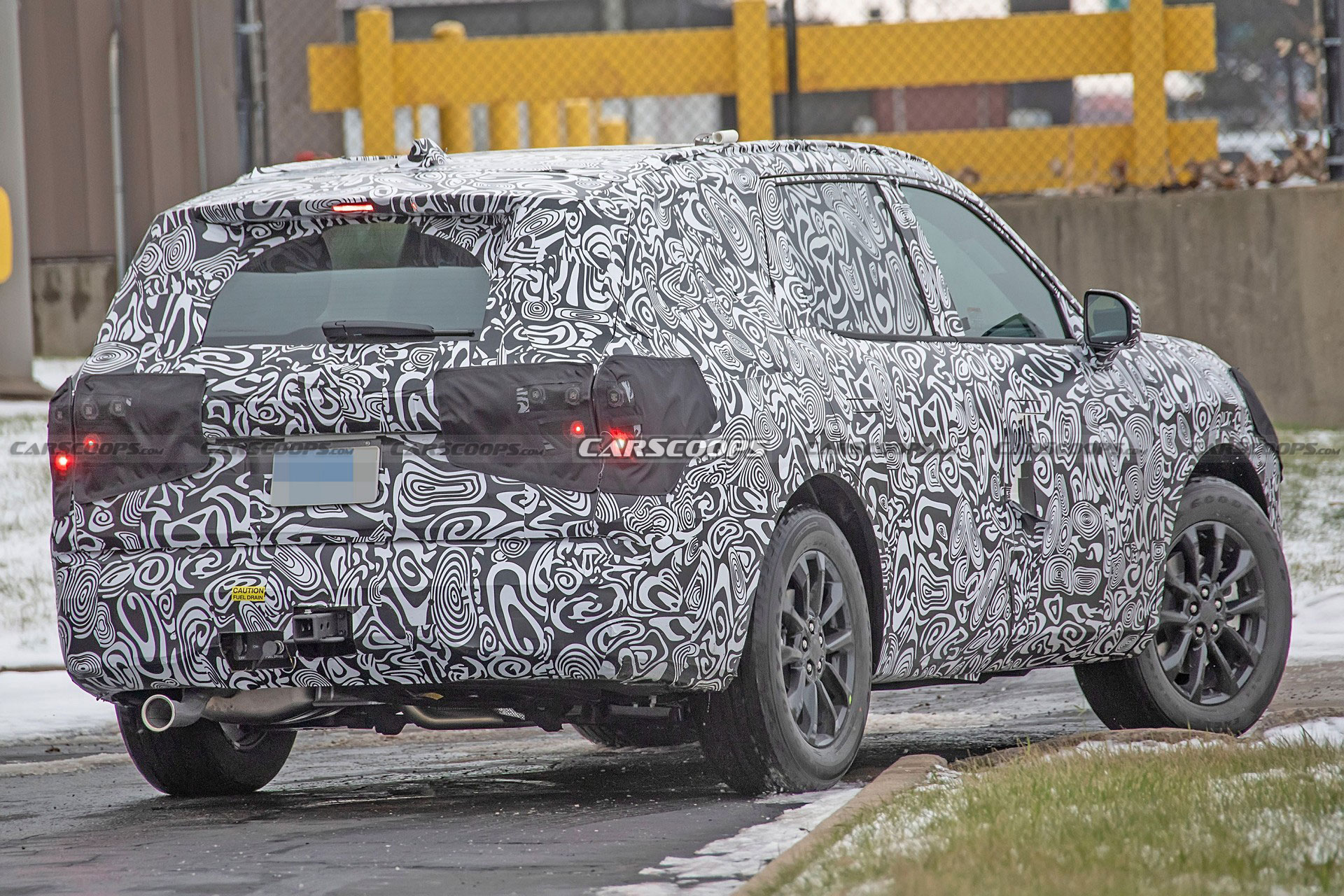 New Ford Crossover Spied, Might Be The Fusion Active