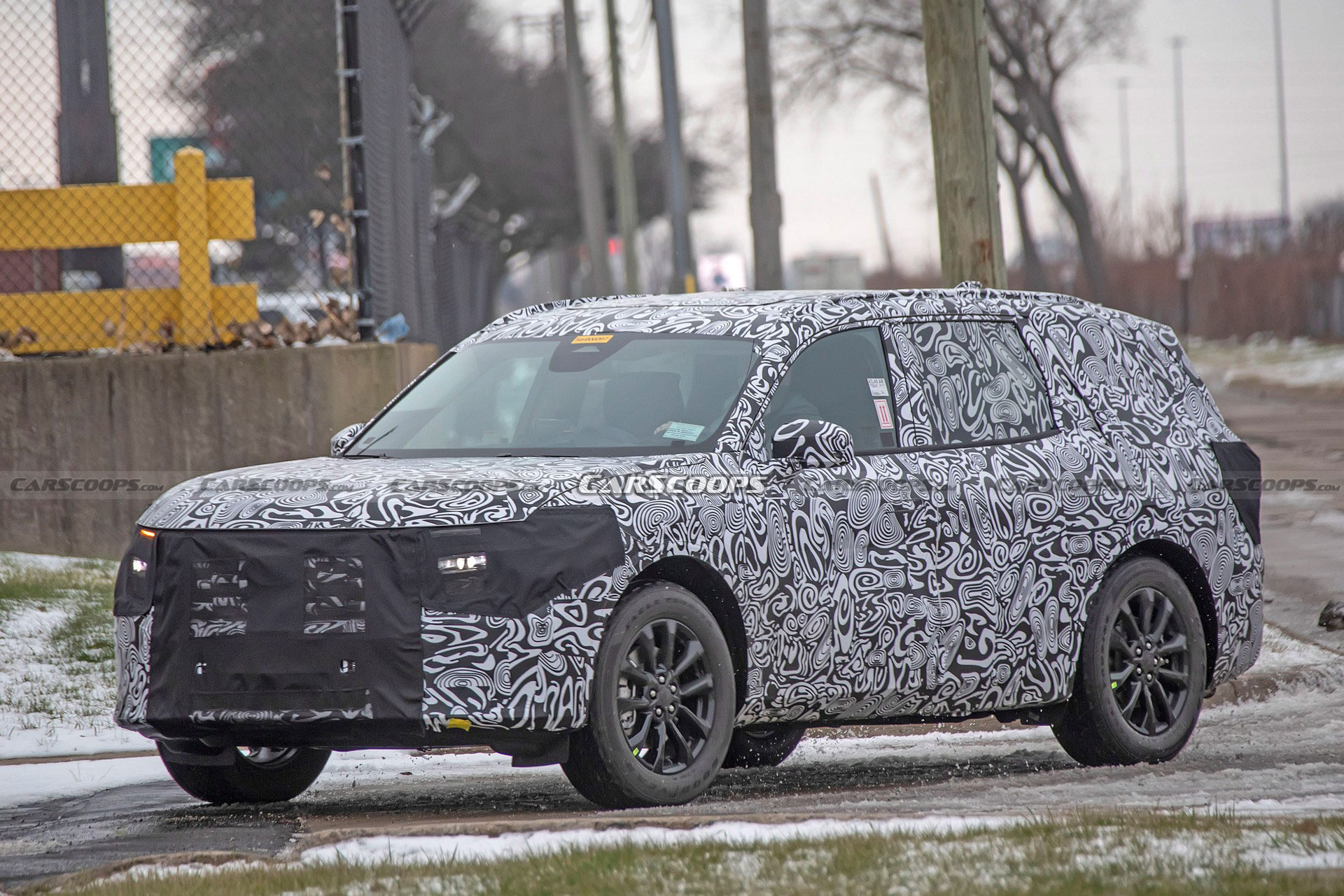 New Ford Crossover Spied, Might Be The Fusion Active