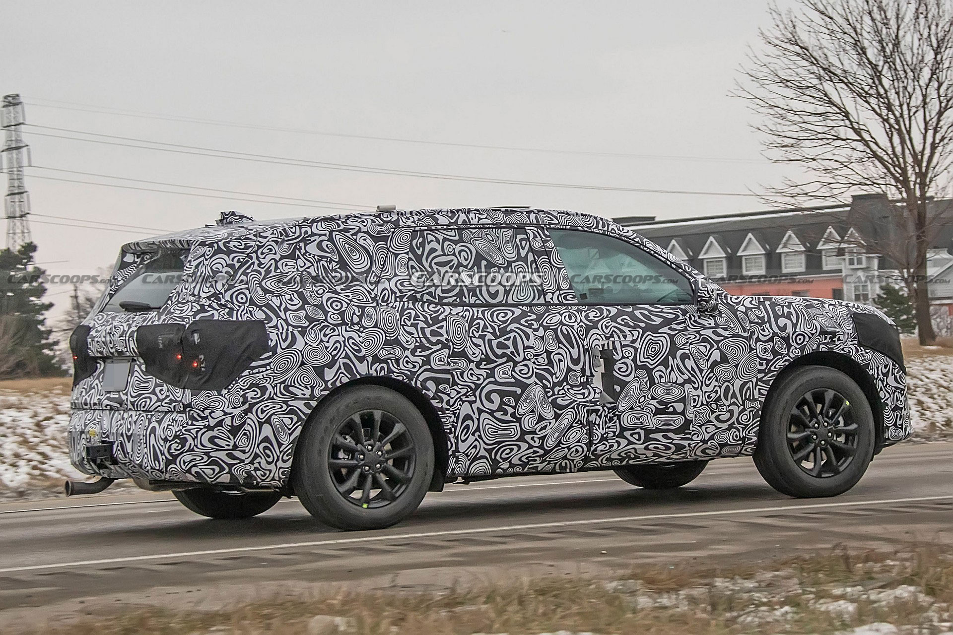 New Ford Crossover Spied, Might Be The Fusion Active