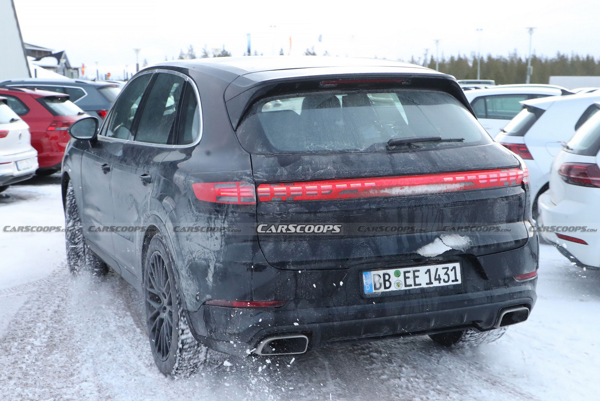 2023 Porsche Cayenne Spied Up Close, Facelifted Model Should Debut Later This Year
