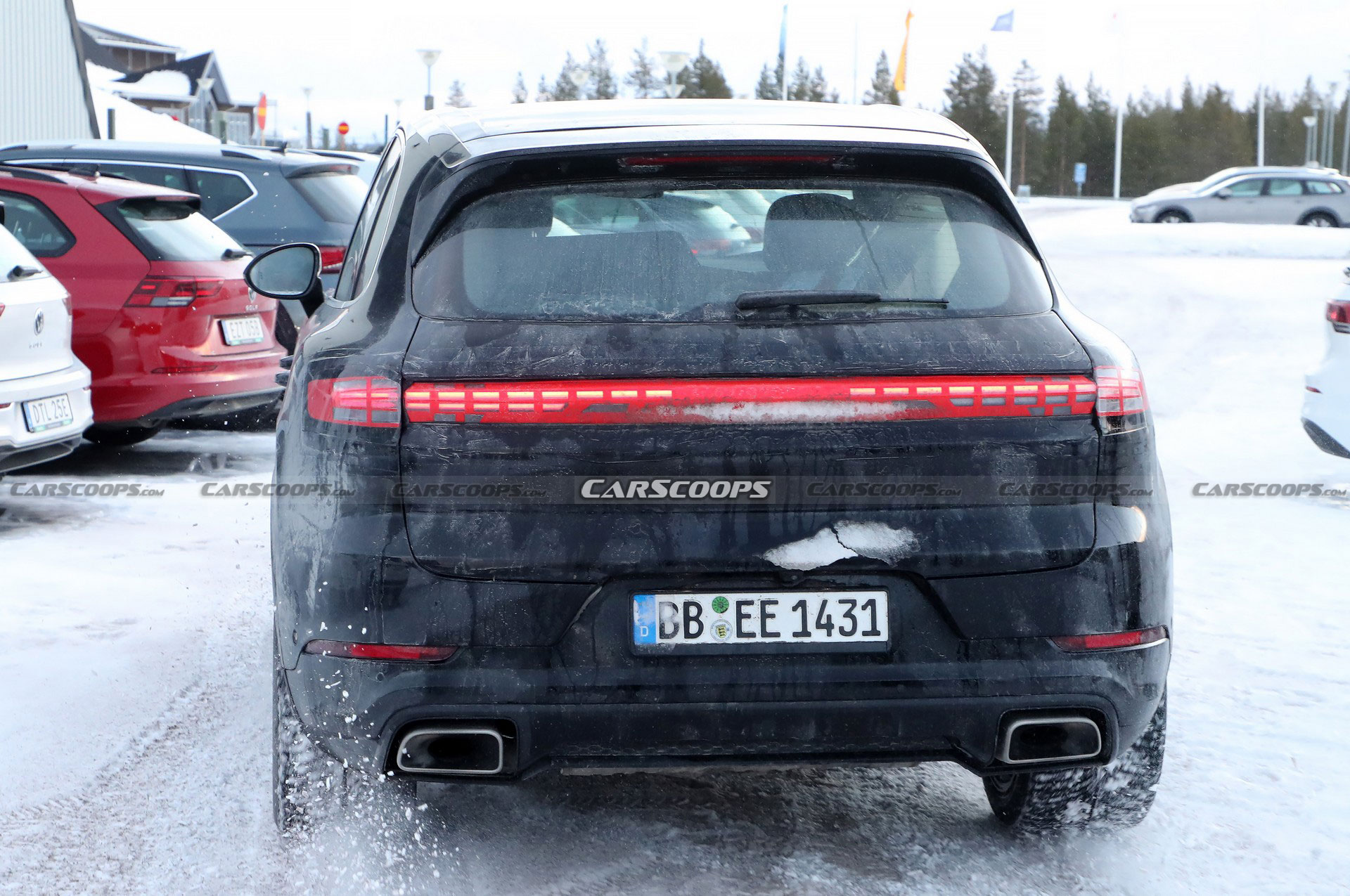 2023 Porsche Cayenne Spied Up Close, Facelifted Model Should Debut Later This Year