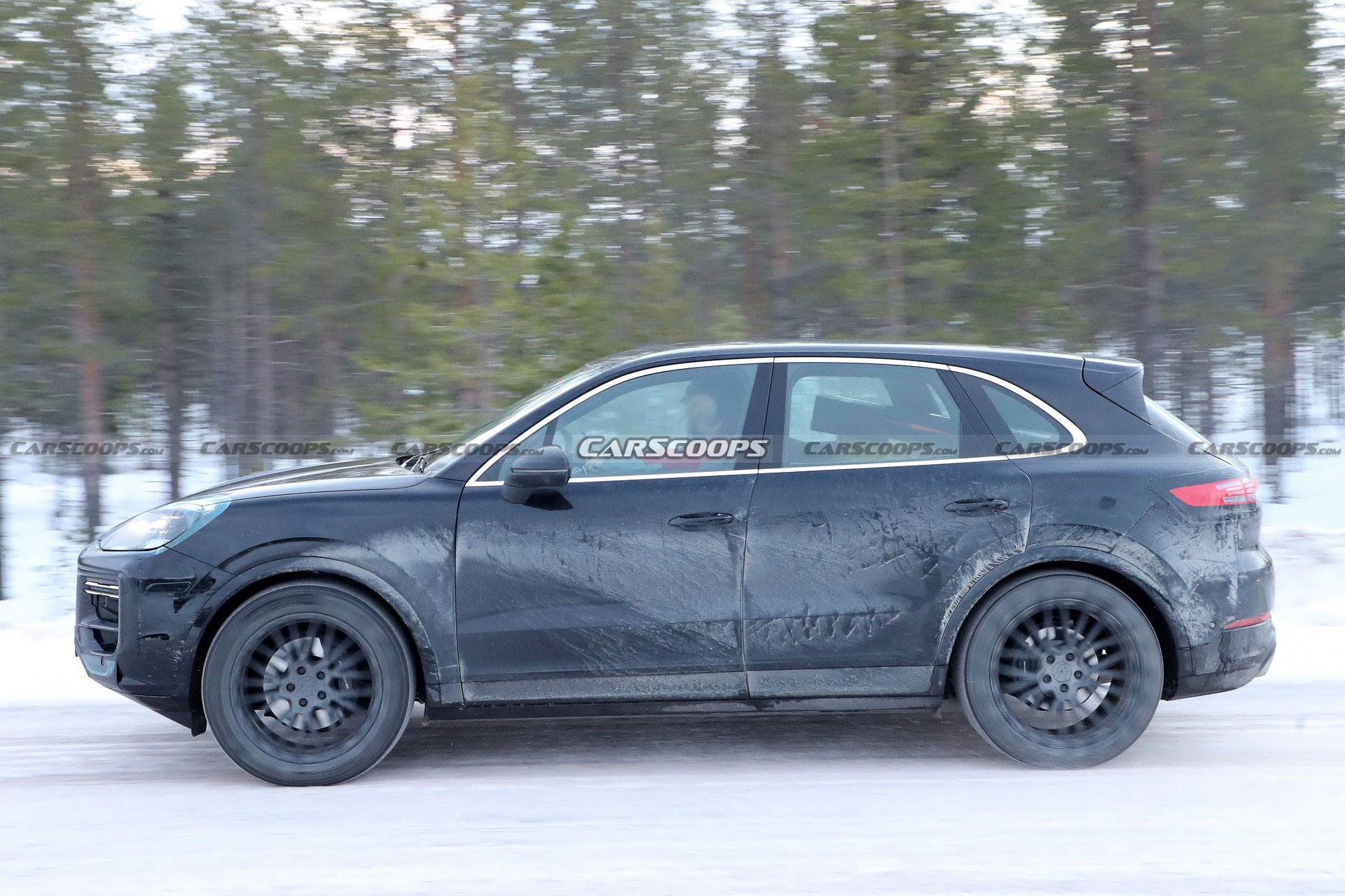 2023 Porsche Cayenne Spied Up Close, Facelifted Model Should Debut Later This Year