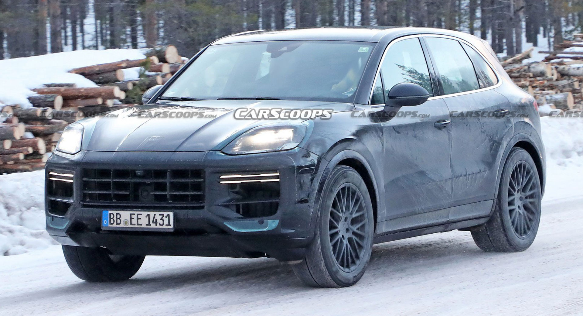 2023 Porsche Cayenne Spied Up Close, Facelifted Model