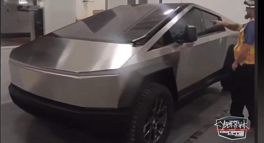  Tesla Cybertruck Filmed With Side Mirrors, Still No Door Handles In Supposedly Leaked Video