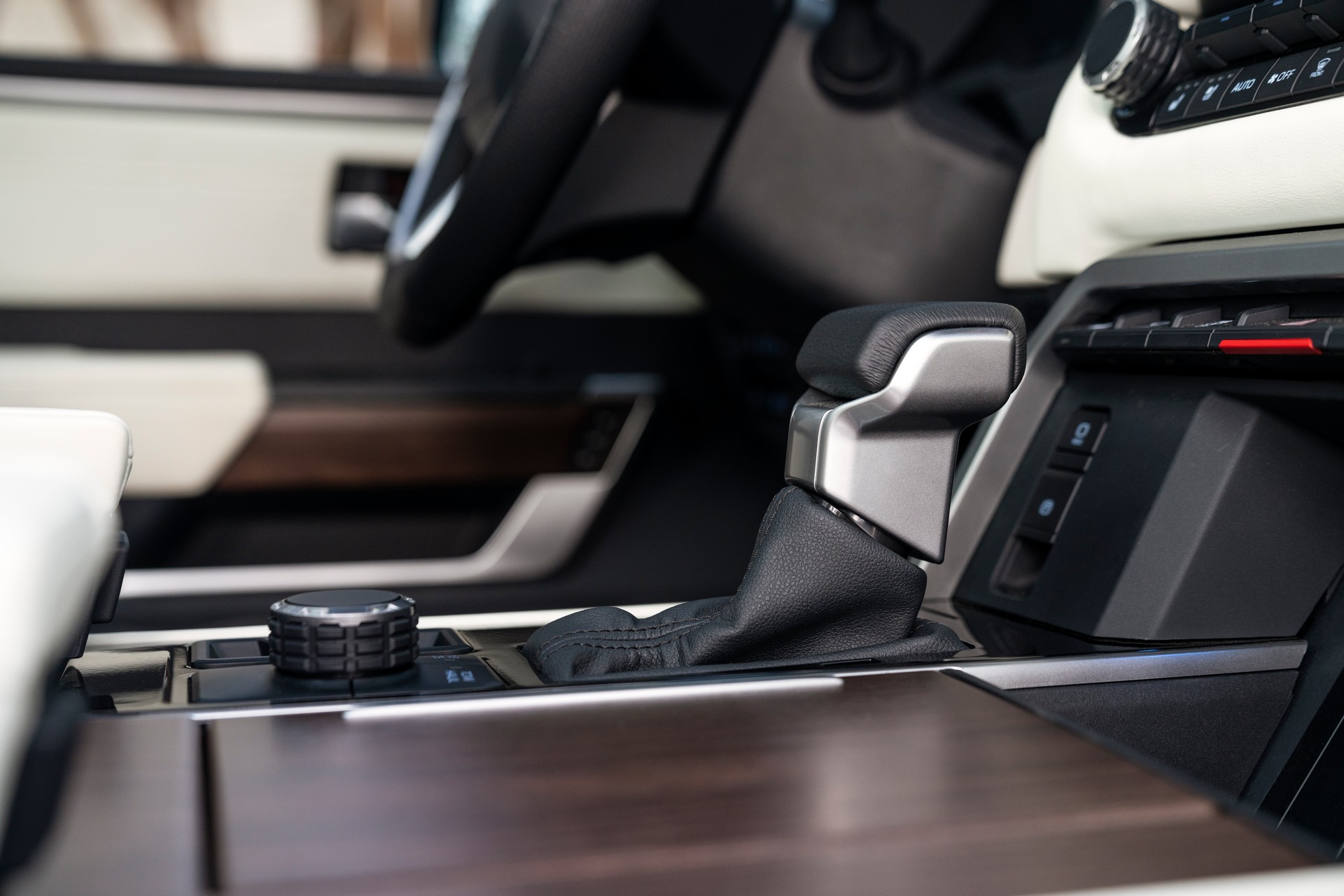 2023 Toyota Sequoia Debuts As A 437 HP Hybrid, Body-On-Frame 3-Row SUV