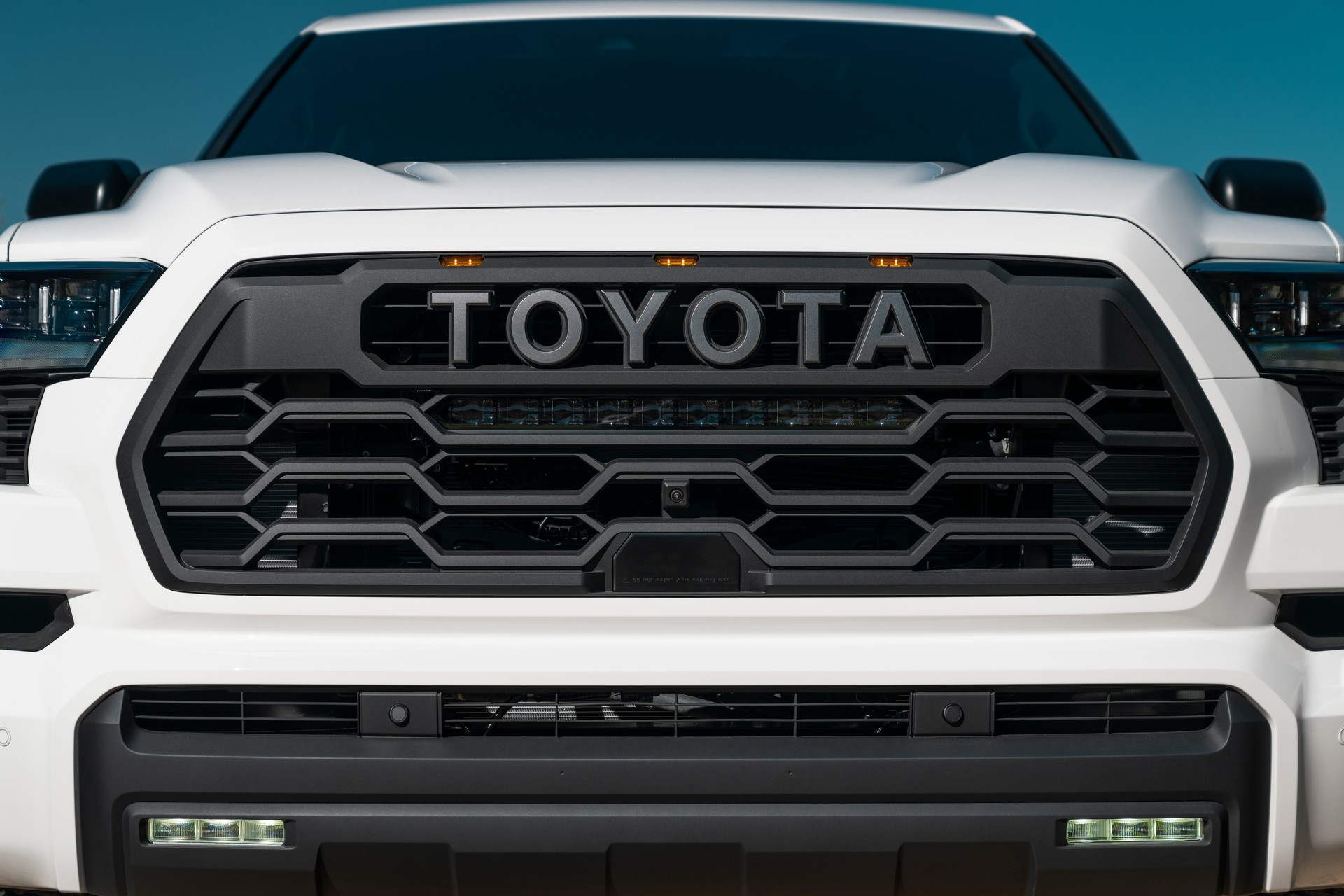 2023 Toyota Sequoia Debuts As A 437 HP Hybrid, Body-On-Frame 3-Row SUV