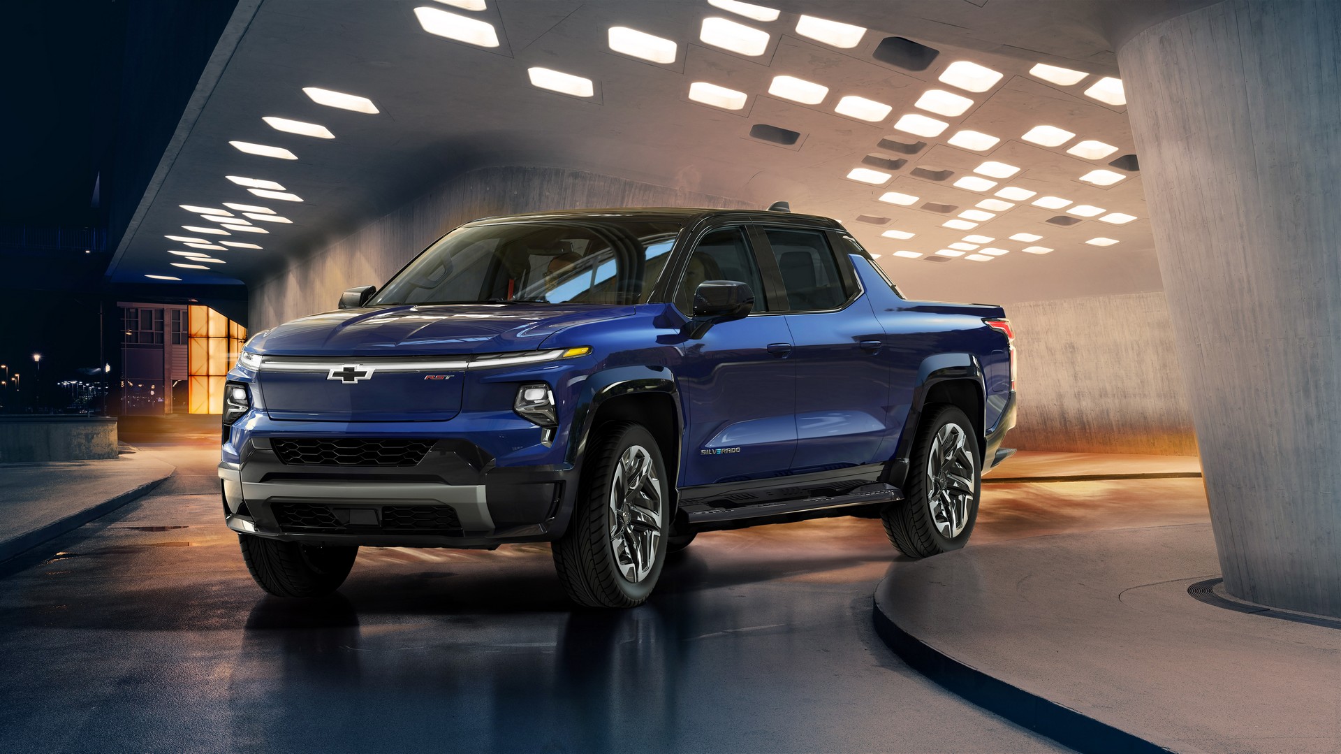 2024 Chevrolet Silverado EV Debuts With 664 HP, 400 Mile Range, And The Avalanche’s Midgate