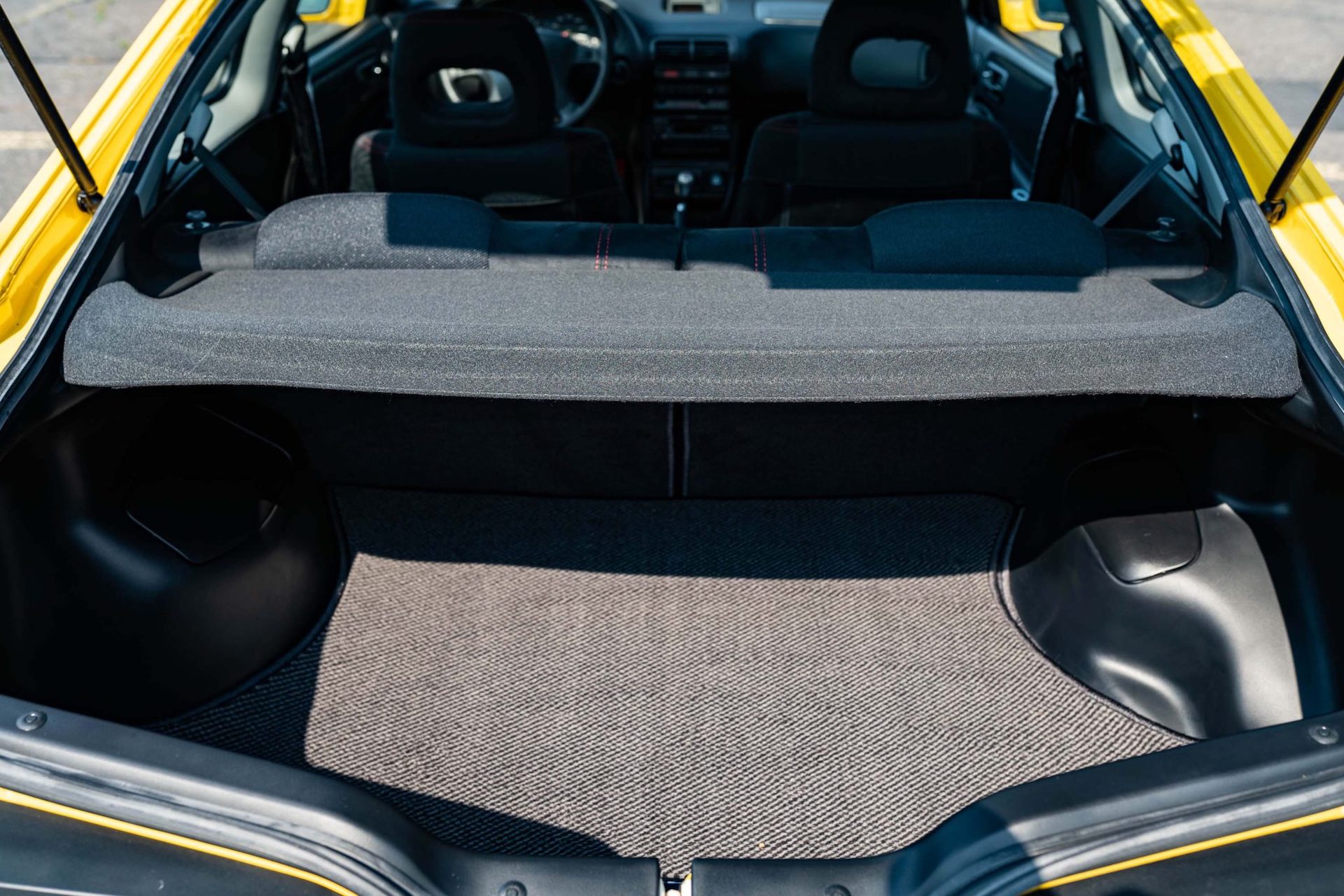 Have We Gone Mad? 7k-Mile 2000 Acura Integra Type R Bidding At $111,000 With 2 Days Left