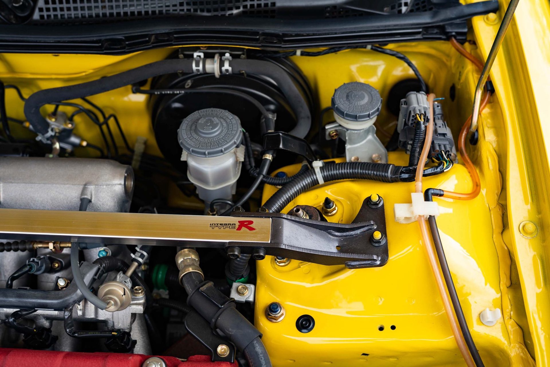 Have We Gone Mad? 7k-Mile 2000 Acura Integra Type R Bidding At $111,000 With 2 Days Left