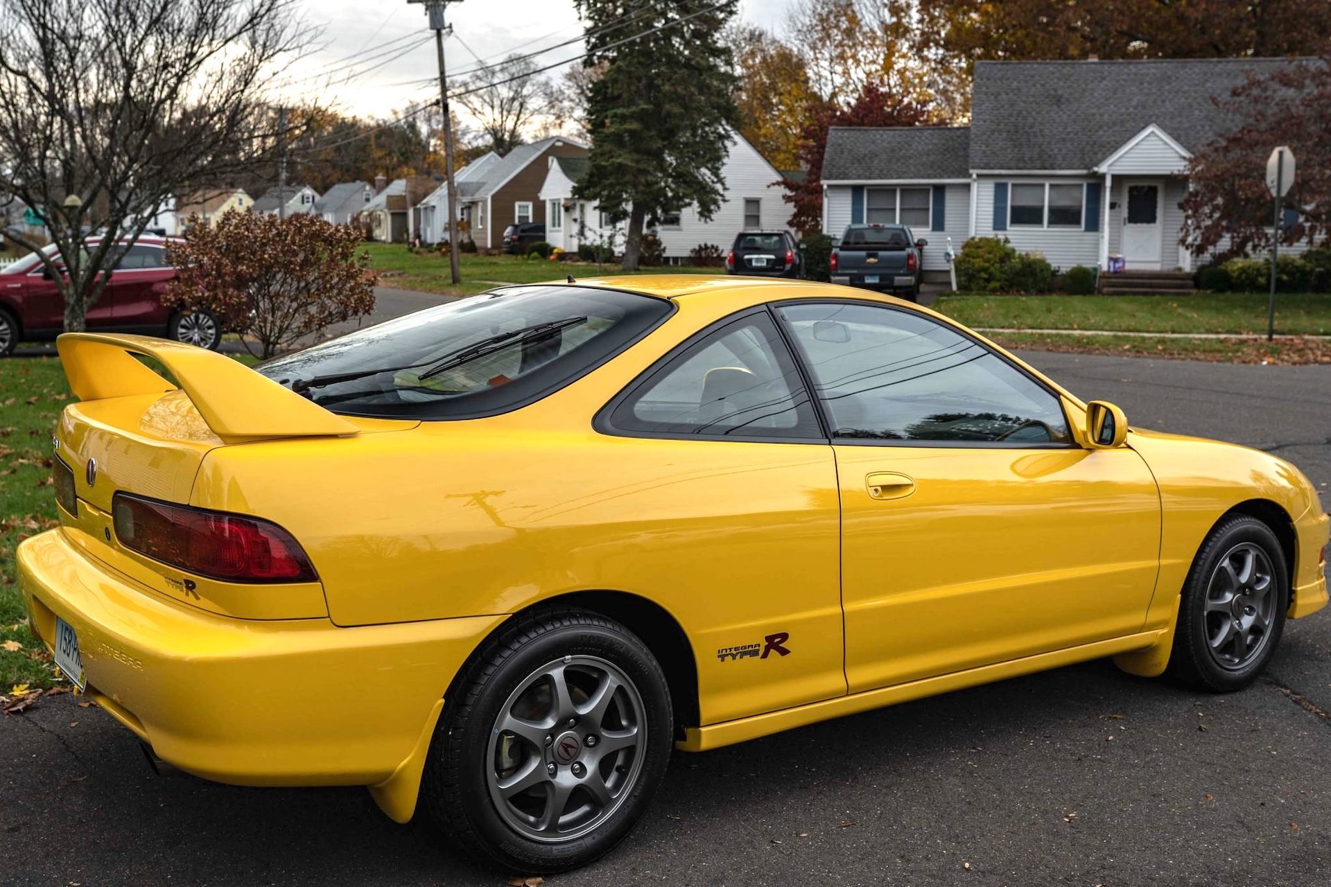Have We Gone Mad? 7k-Mile 2000 Acura Integra Type R Bidding At $111,000 With 2 Days Left