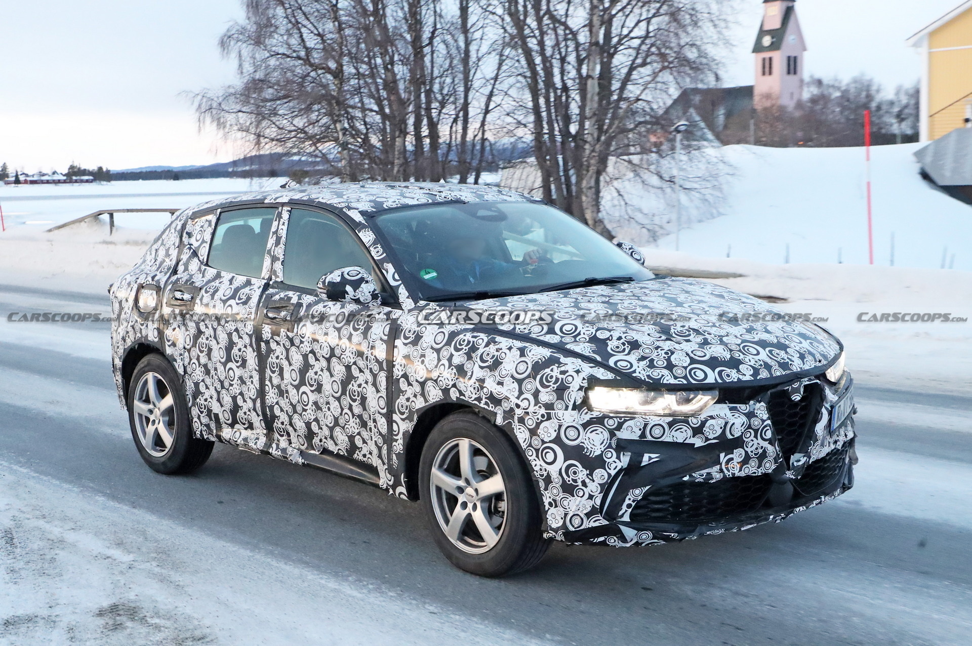 2023 Alfa Romeo Tonale Spied One Last Time Before February 8 Debut