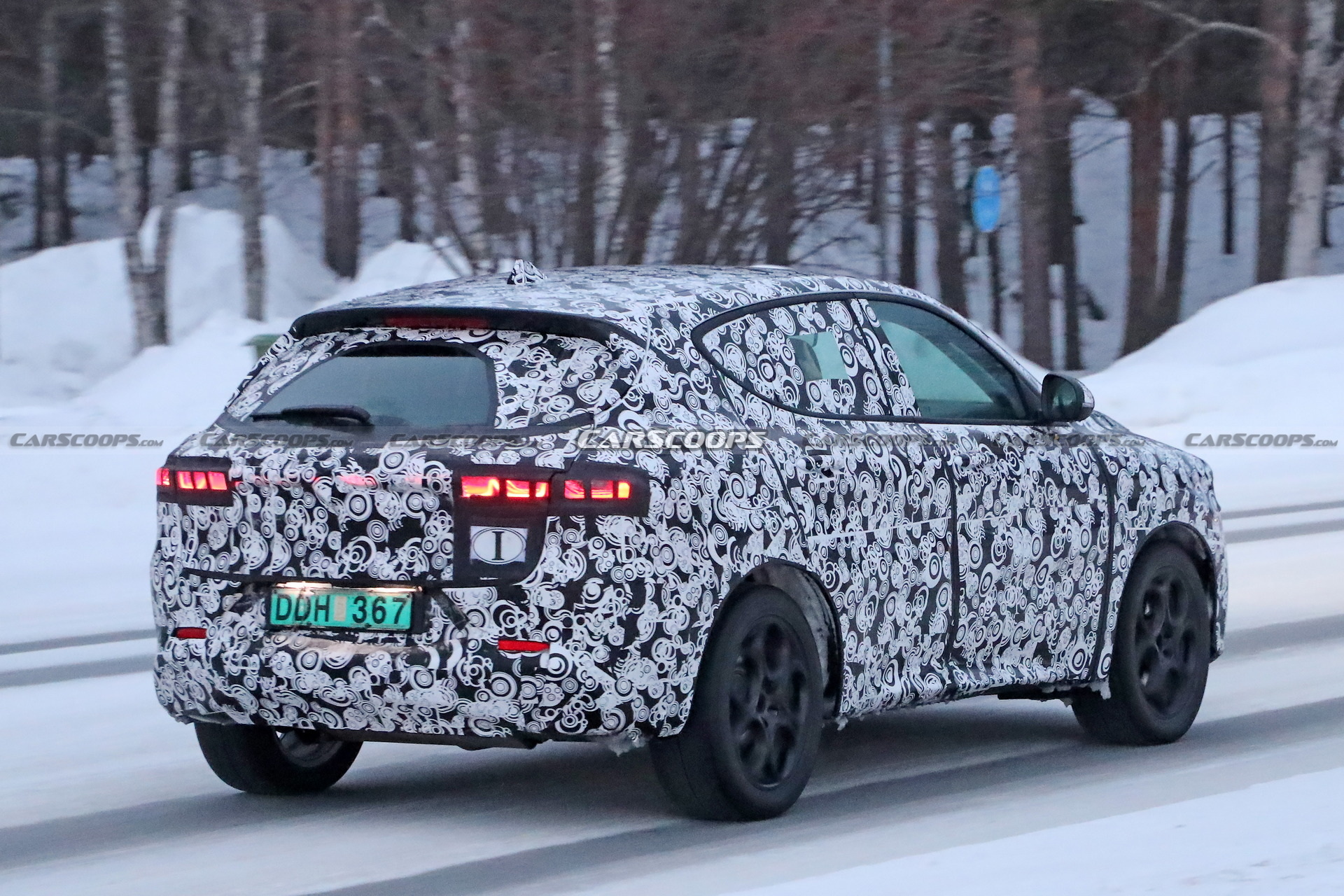 2023 Alfa Romeo Tonale Spied One Last Time Before February 8 Debut