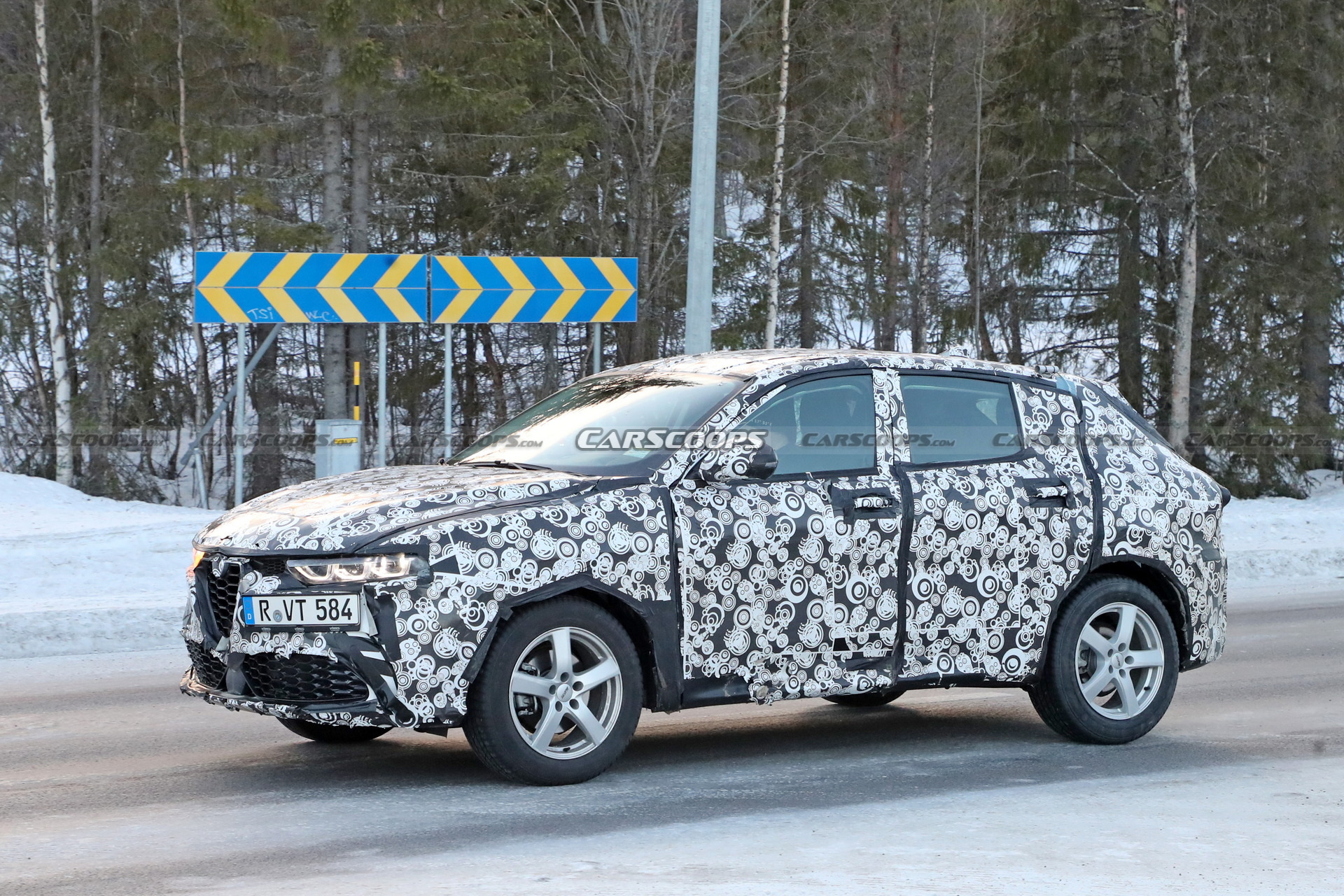 2023 Alfa Romeo Tonale Spied One Last Time Before February 8 Debut