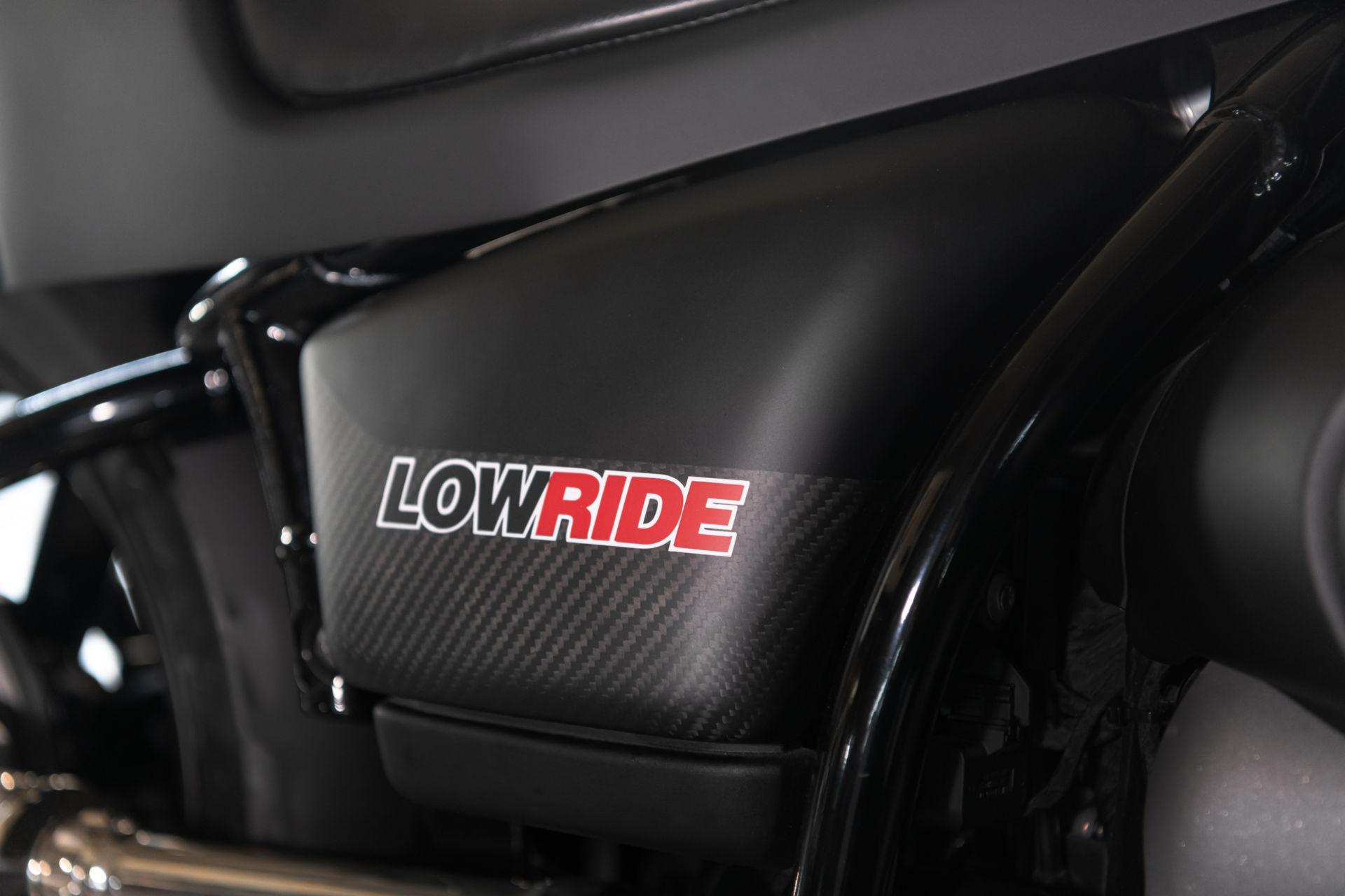 BMW Unveils Two Custom R 18s At Verona Motor Bike Expo