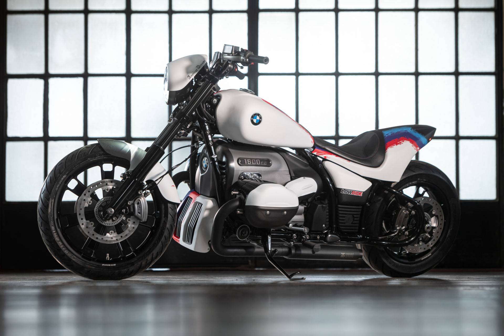 BMW Unveils Two Custom R 18s At Verona Motor Bike Expo