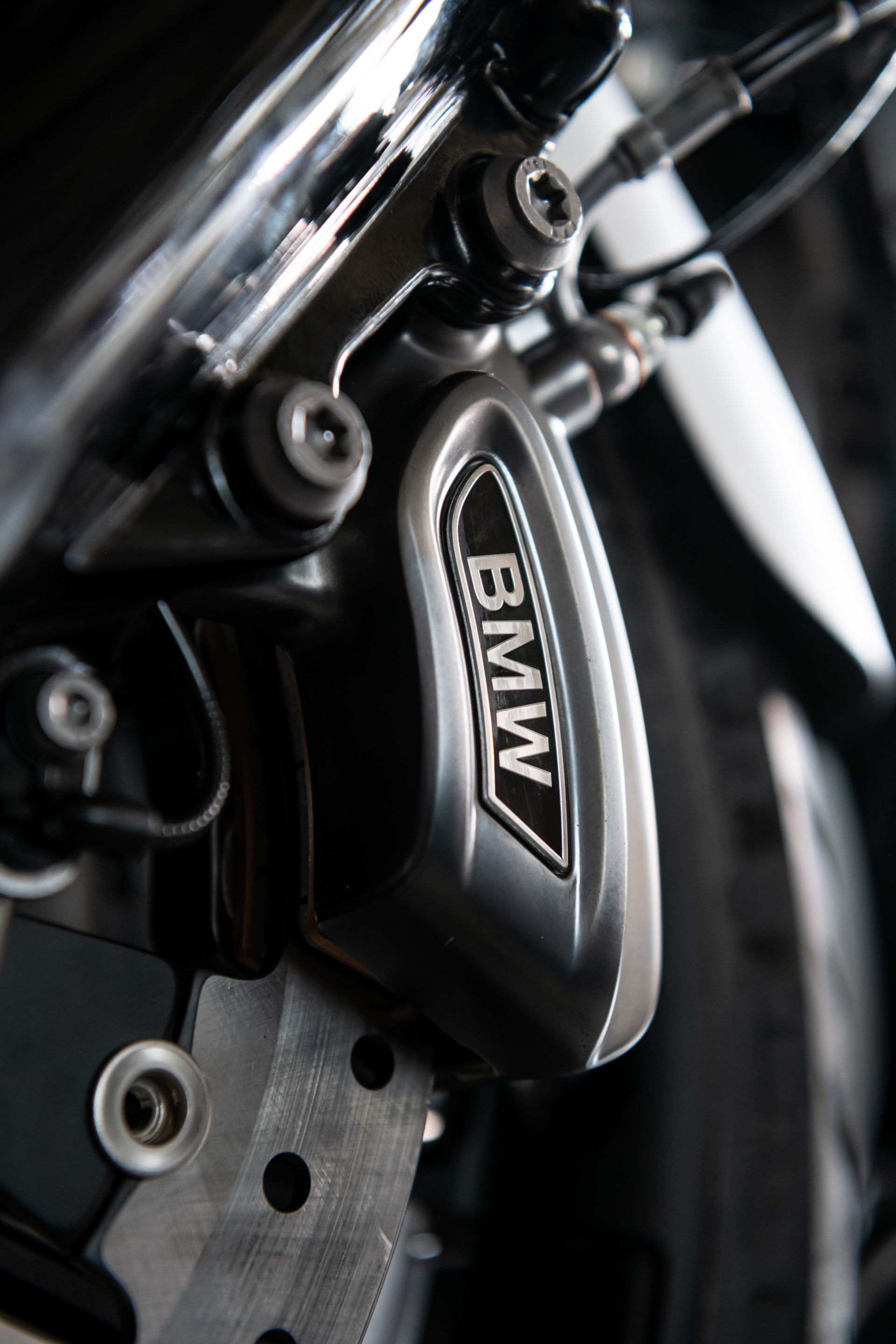 BMW Unveils Two Custom R 18s At Verona Motor Bike Expo