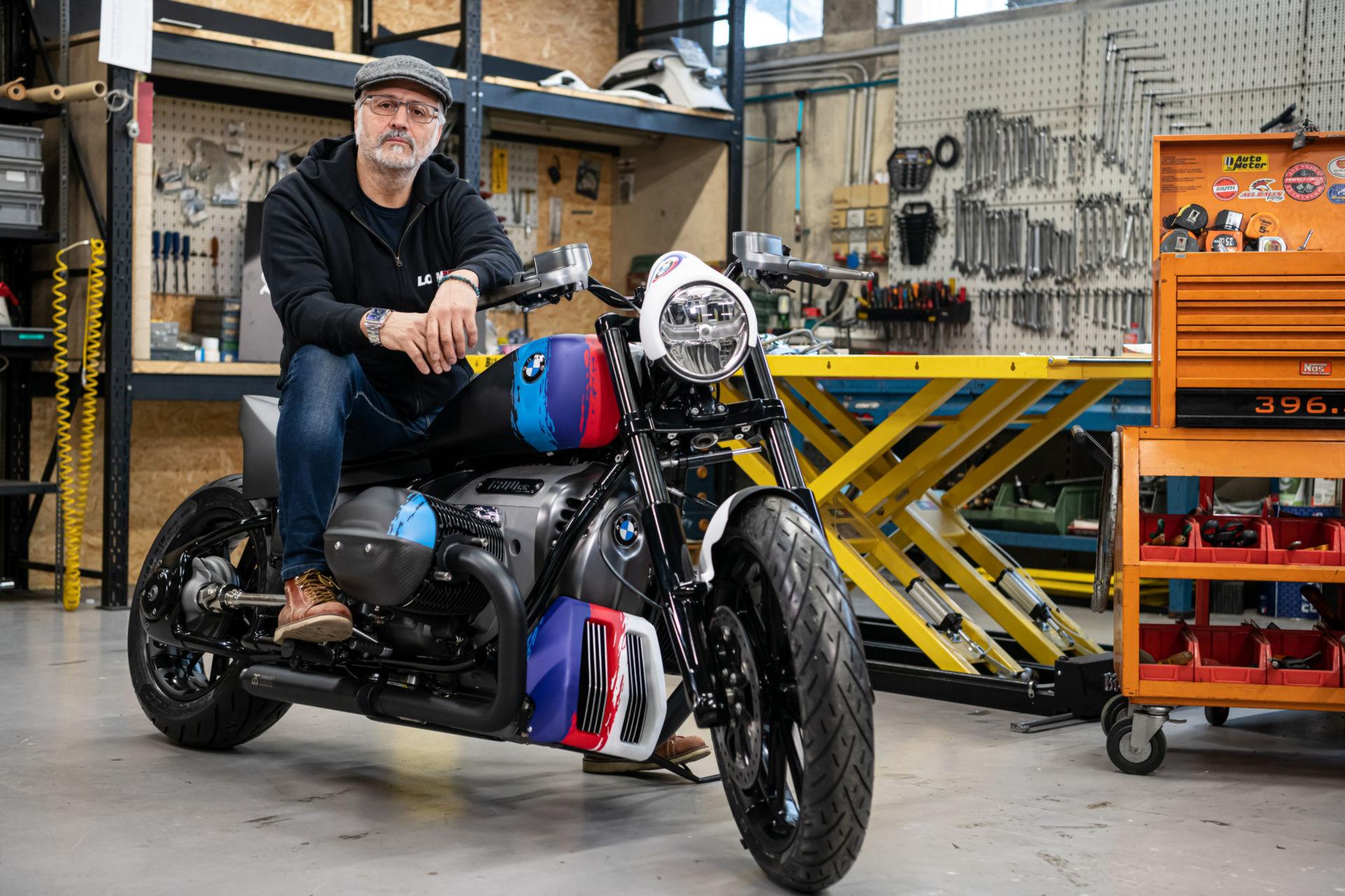 BMW Unveils Two Custom R 18s At Verona Motor Bike Expo