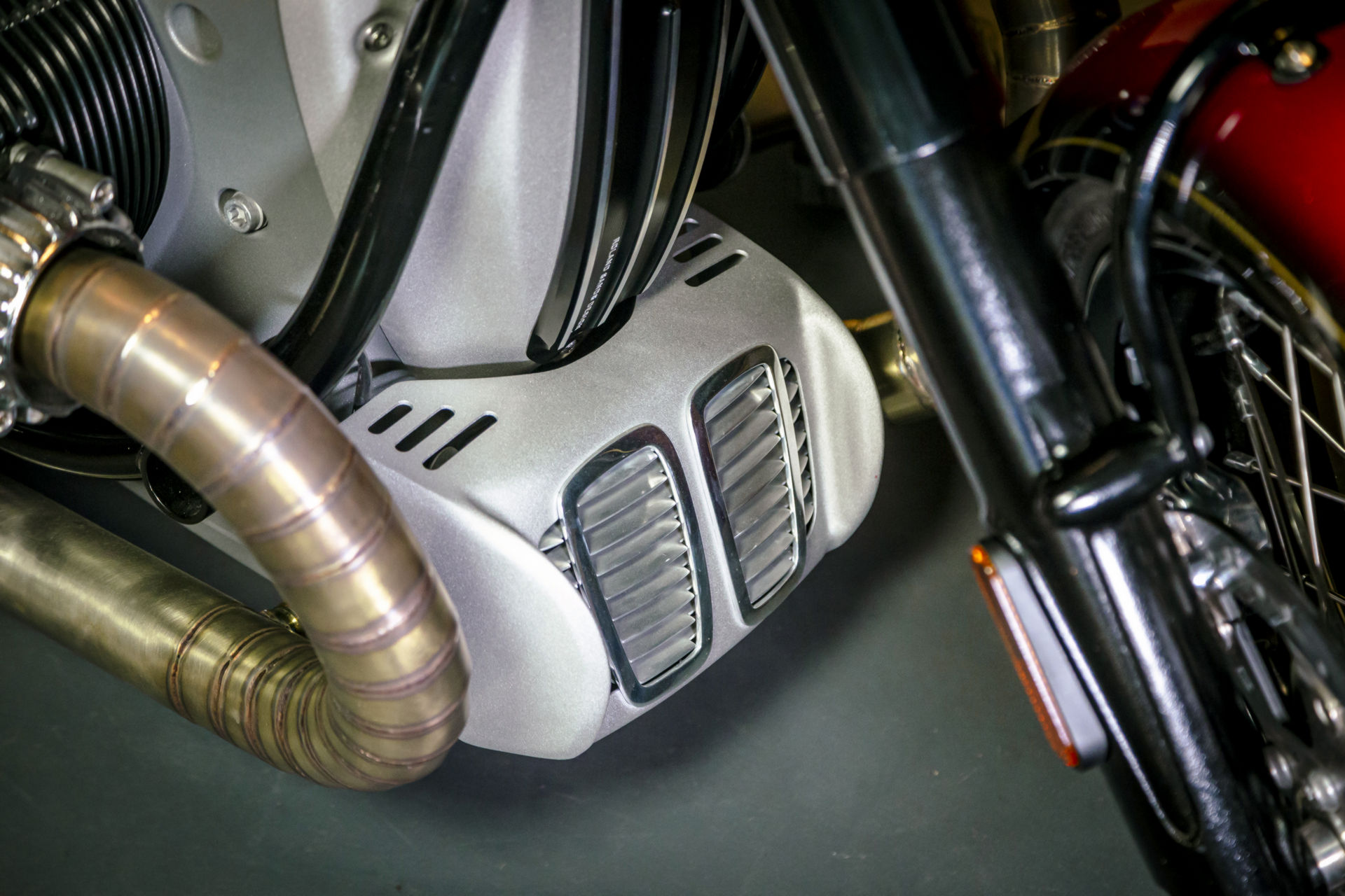 BMW Unveils Two Custom R 18s At Verona Motor Bike Expo