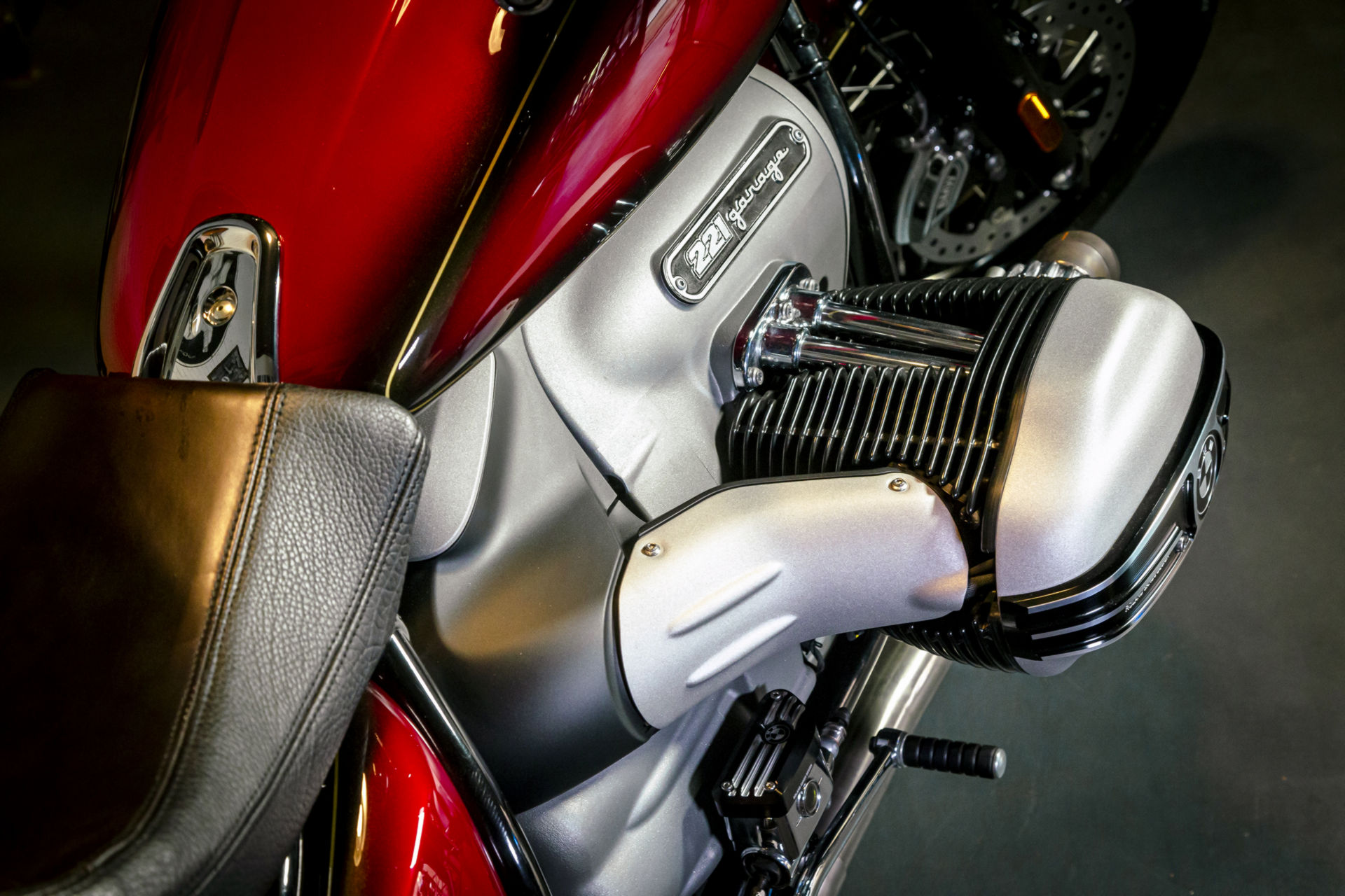 BMW Unveils Two Custom R 18s At Verona Motor Bike Expo