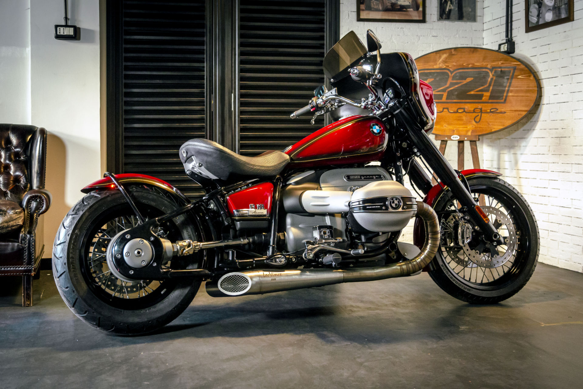 BMW Unveils Two Custom R 18s At Verona Motor Bike Expo