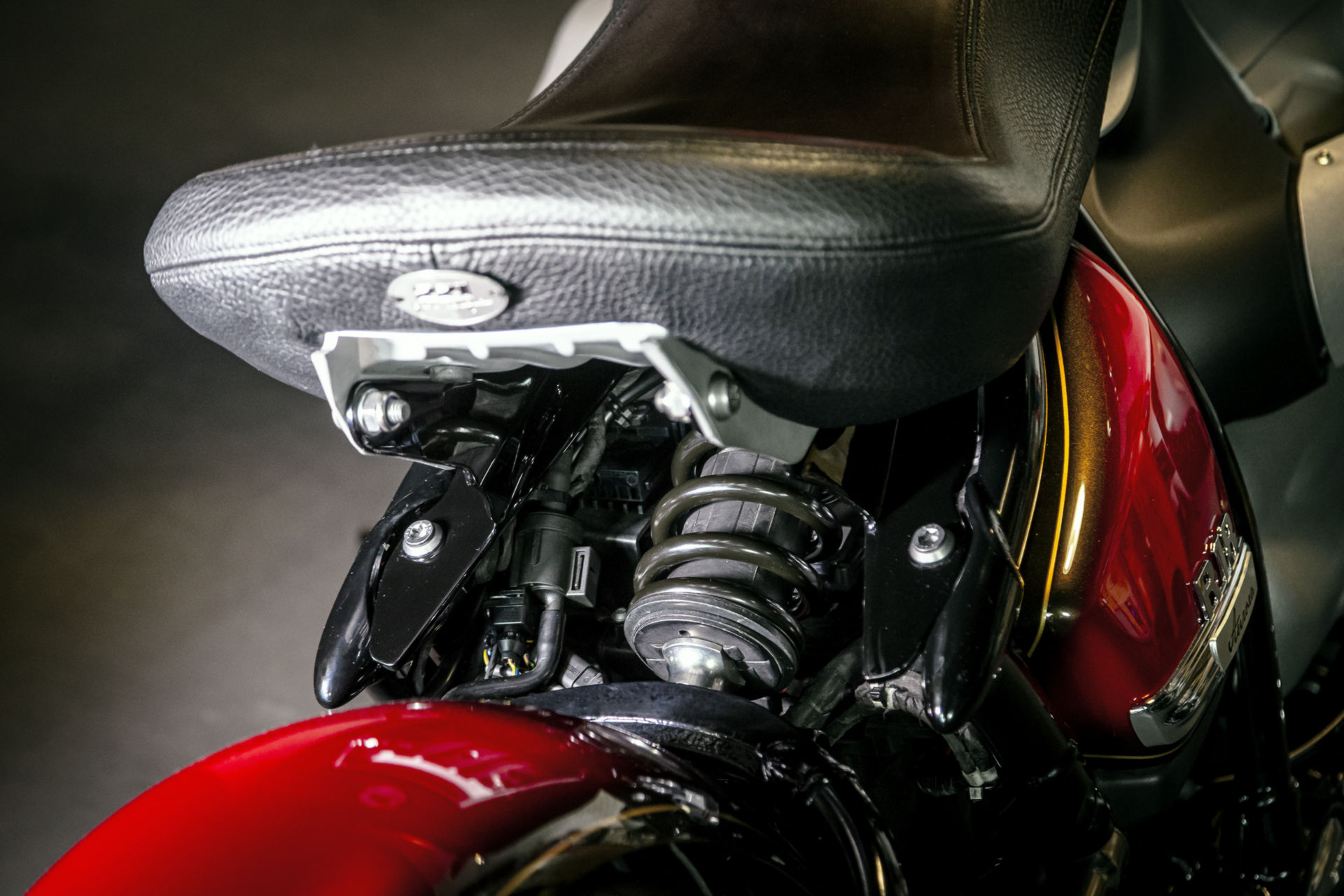 BMW Unveils Two Custom R 18s At Verona Motor Bike Expo