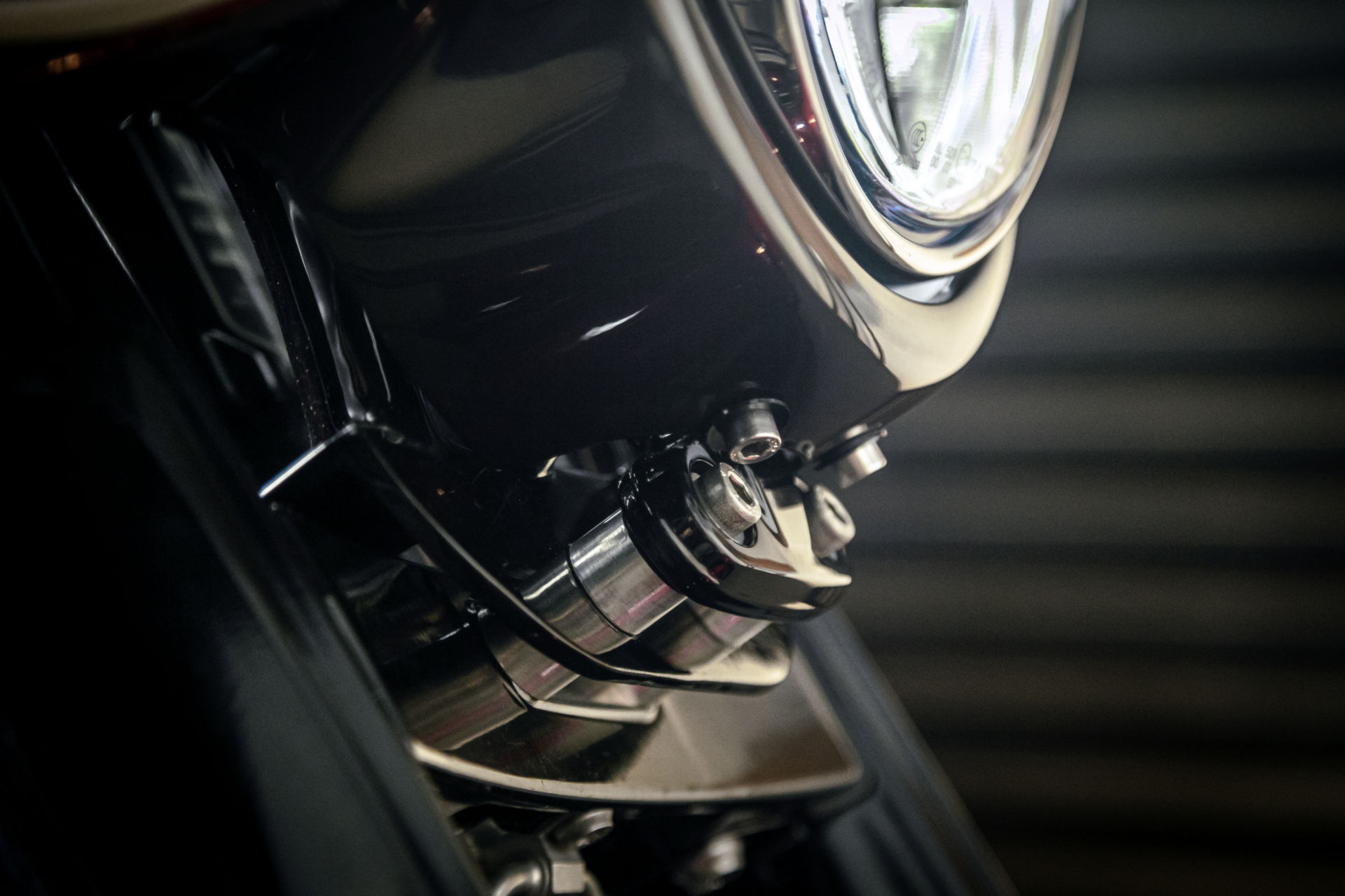 BMW Unveils Two Custom R 18s At Verona Motor Bike Expo