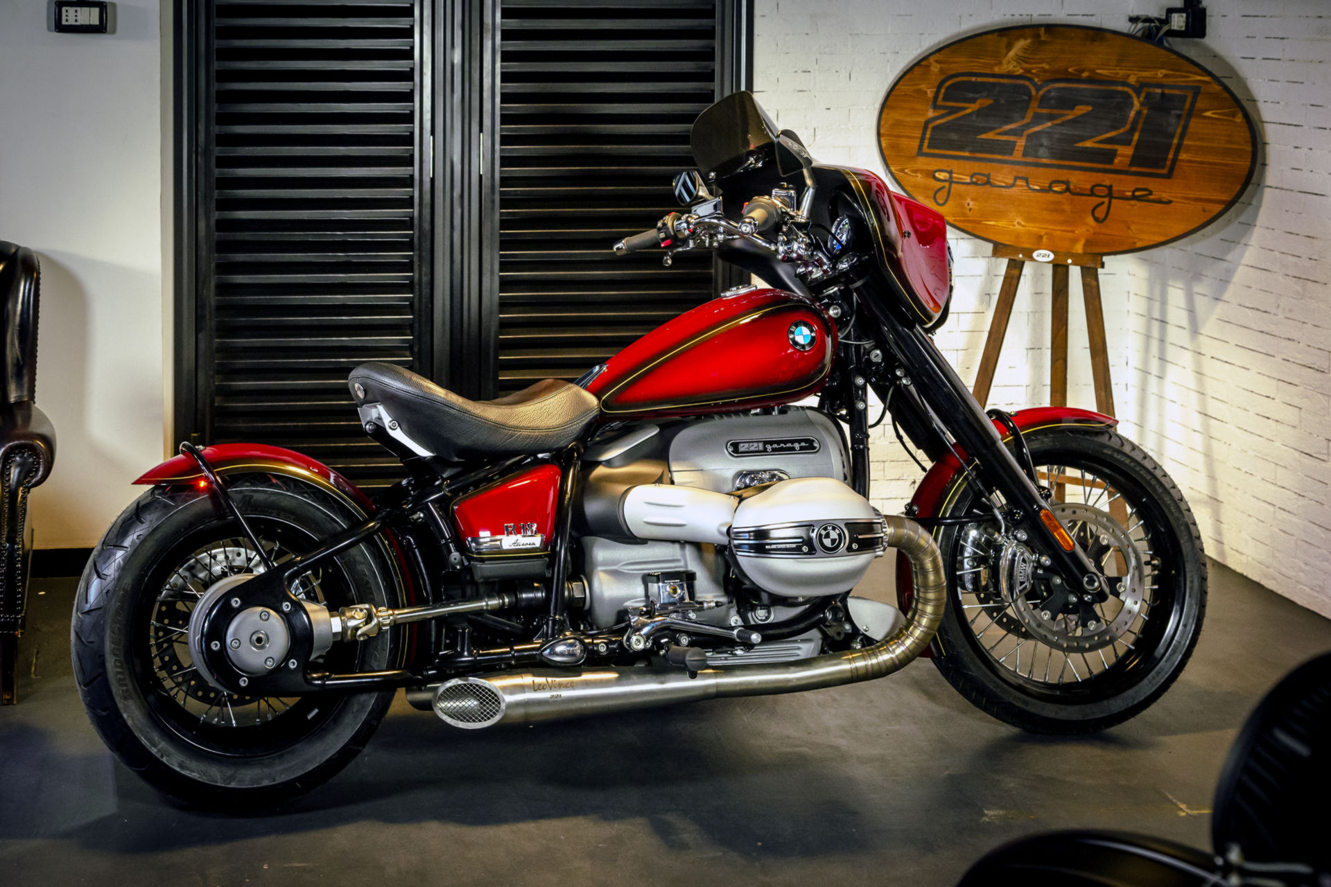 BMW Unveils Two Custom R 18s At Verona Motor Bike Expo