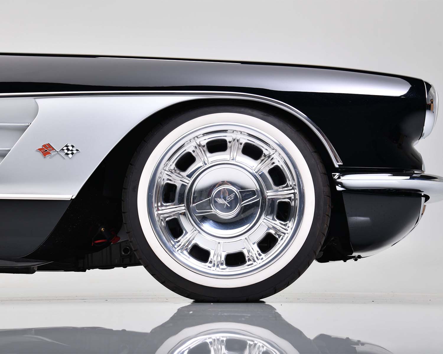Stunningly Gorgeous 1958 Corvette Restomod Rides On C7 Chassis With An LT1 V8