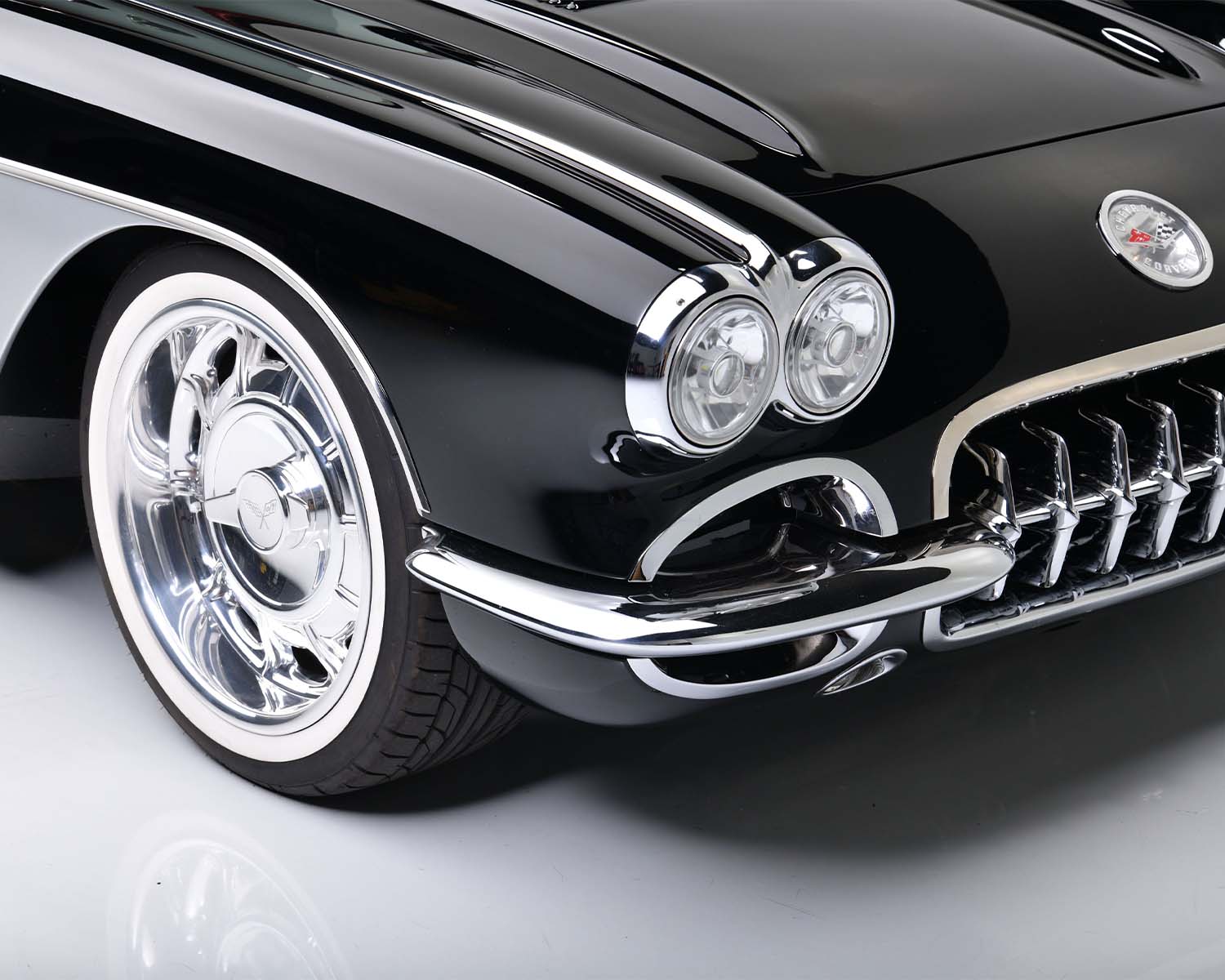 Stunningly Gorgeous 1958 Corvette Restomod Rides On C7 Chassis With An LT1 V8