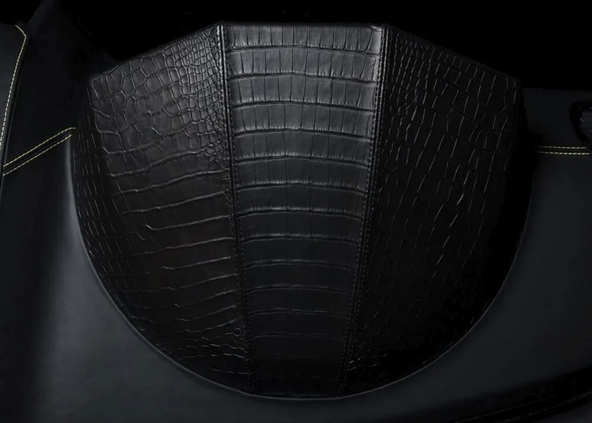 There’s A Mercedes Hiding Under Dartz’s Armored Prombron Black Alligator MMXX “Black Tiger Moon Edition”