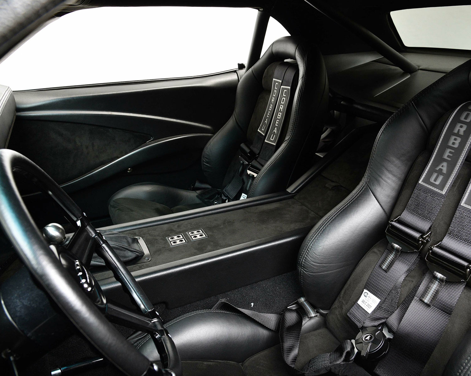 Restomod 1973 Dodge Challenger Will Chastise You With Its Supercharged 6.4L HEMI V8