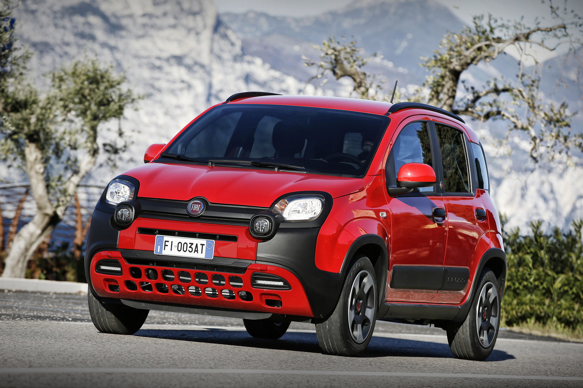 Fiat Debuts 500 RED With A Sanitizing Glovebox And UV-C Lamp, New Tipo Cross SW And More For 2022