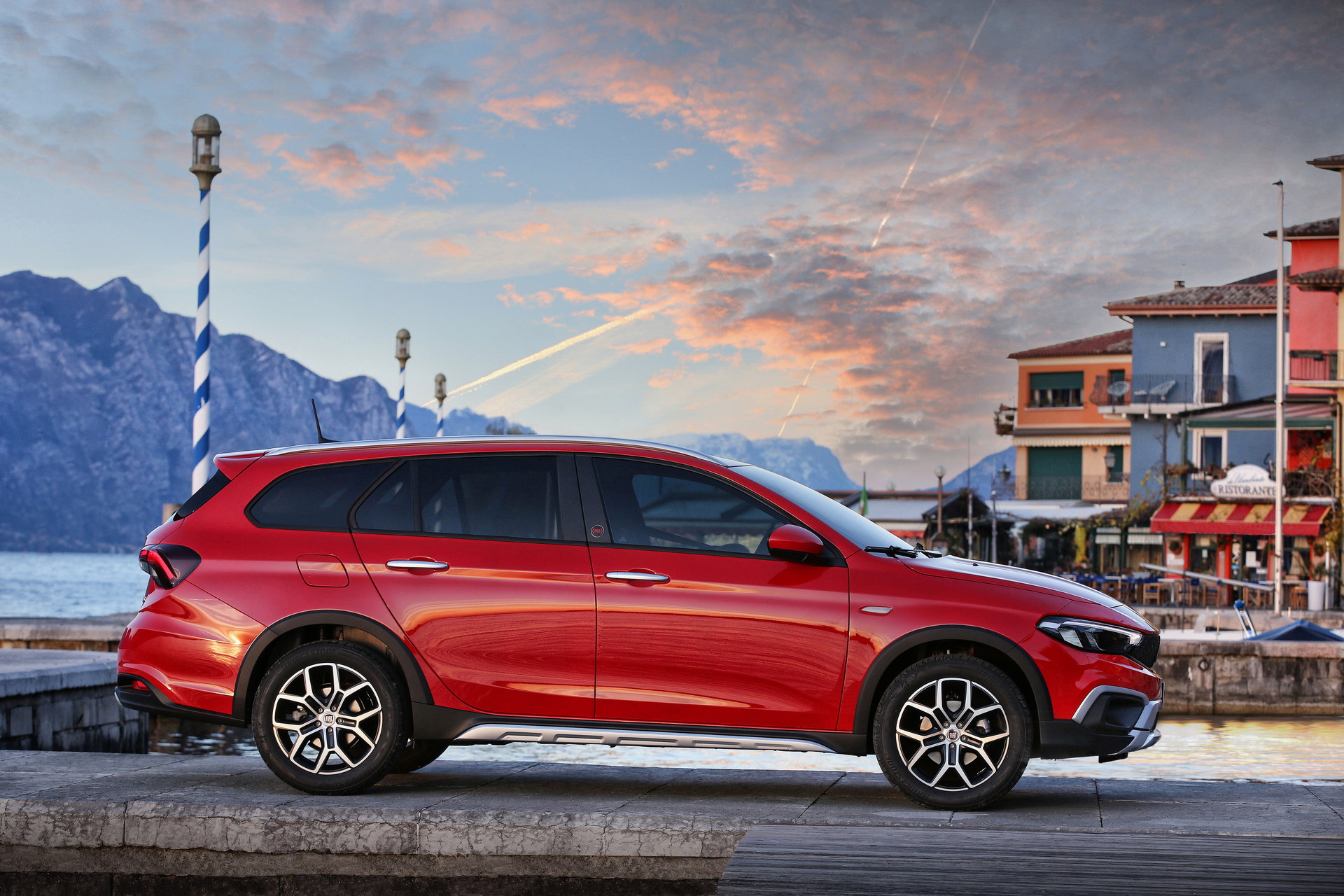 Fiat Debuts 500 RED With A Sanitizing Glovebox And UV-C Lamp, New Tipo Cross SW And More For 2022