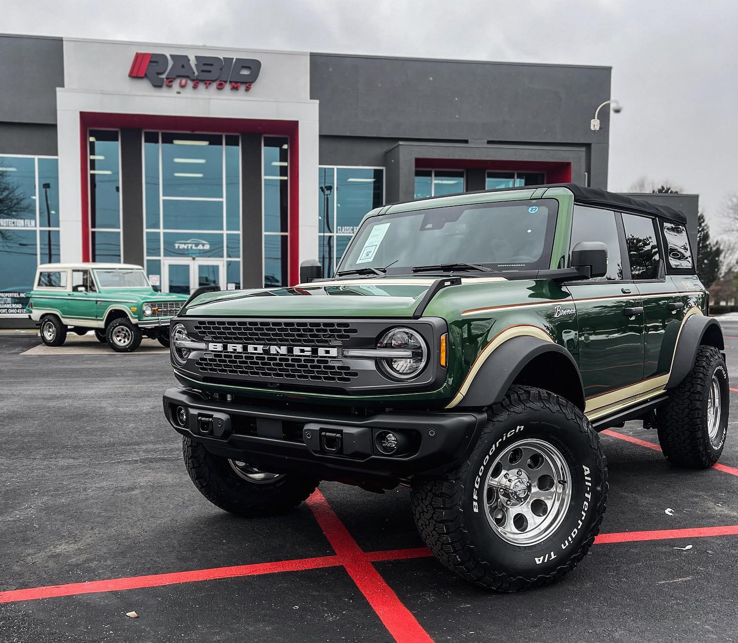 This Retro Flavored 2021 Ford Bronco Badlands Build Looks Fantastic
